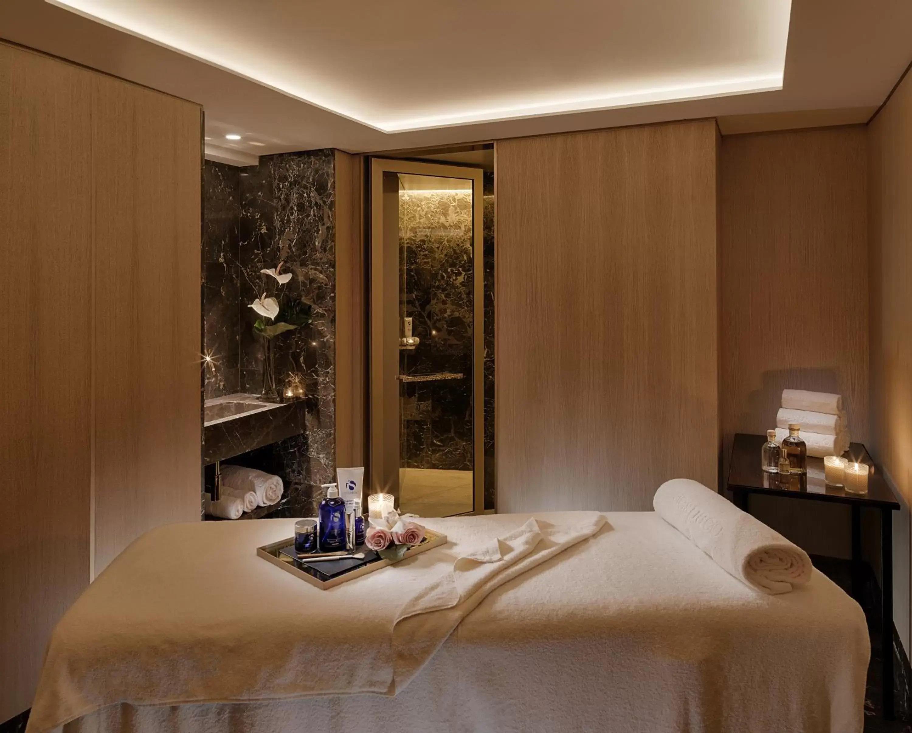 Massage, Bed in The One Barcelona GL