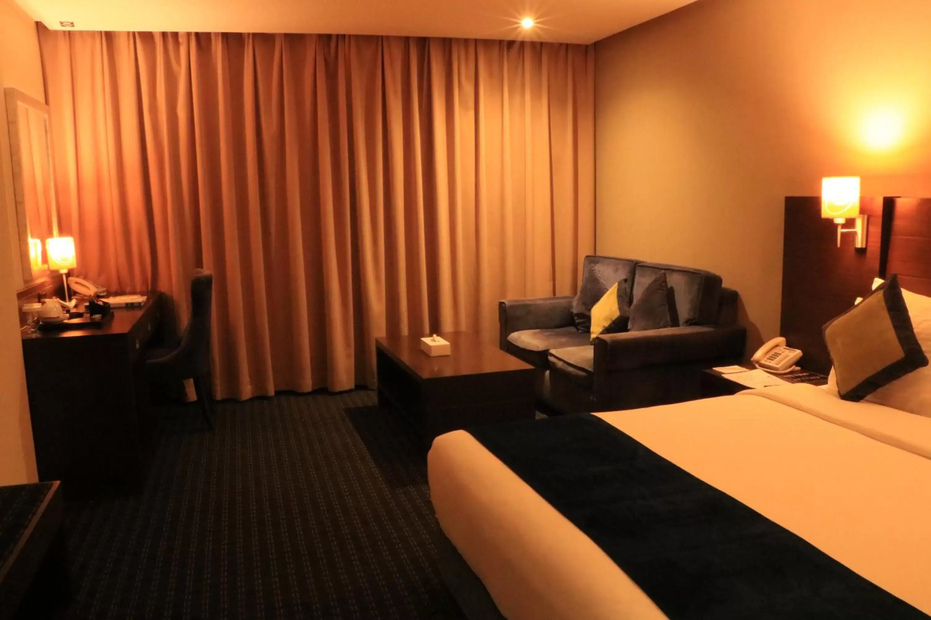 Bedroom, Bed in Best Western Premier Muscat