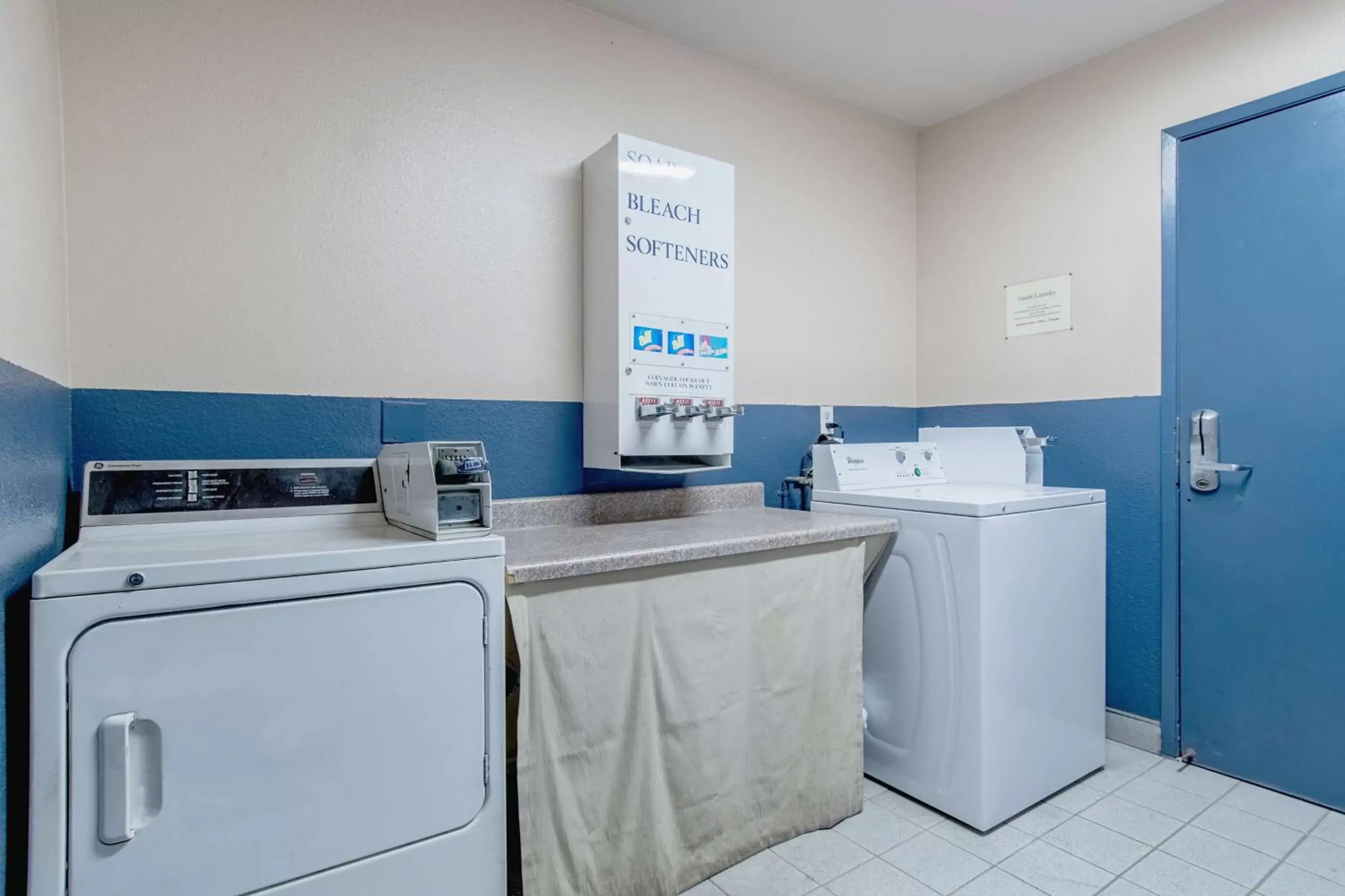 On site, Kitchen/Kitchenette in Motel 6-Kingsburg, CA