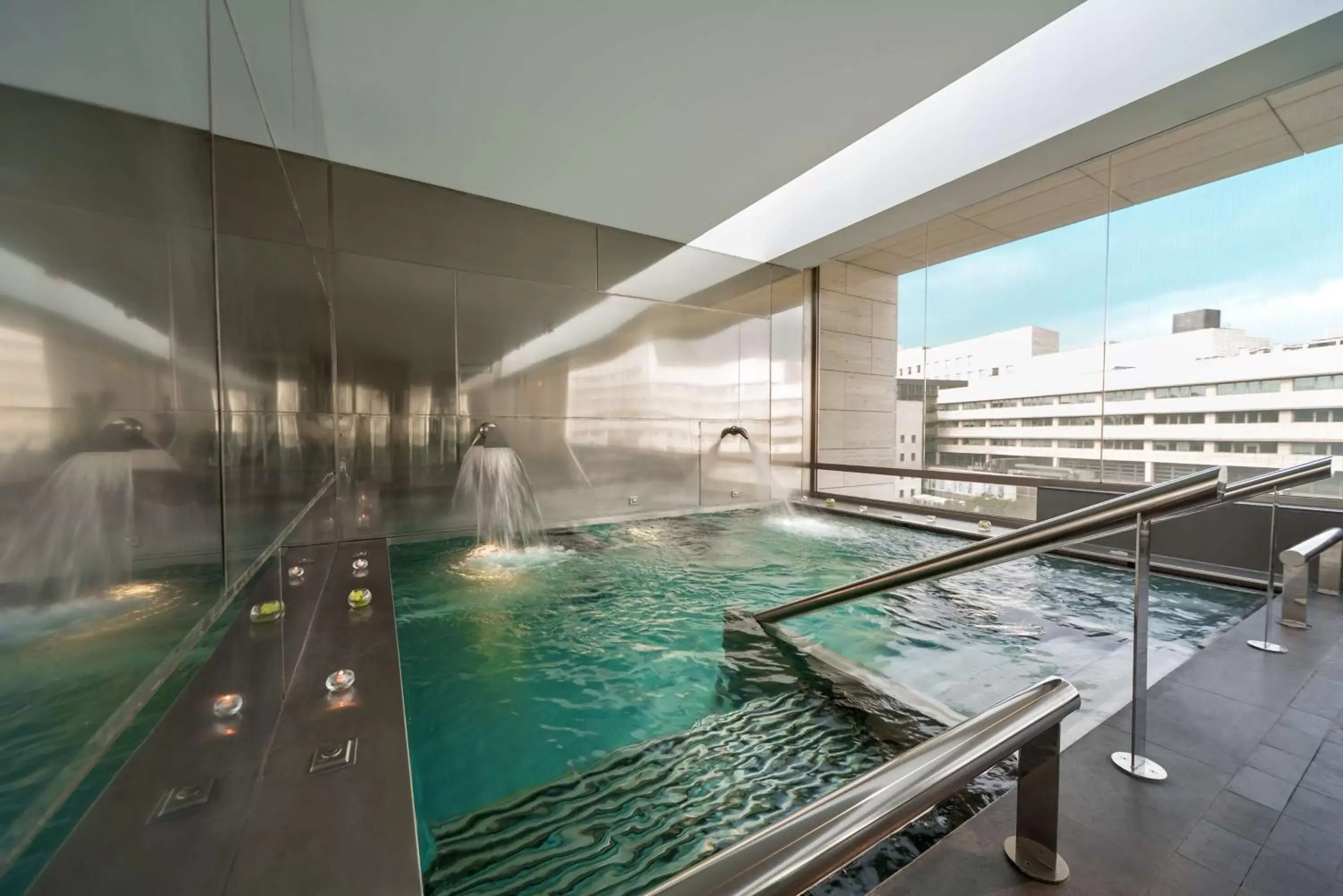 Spa and wellness centre/facilities, Swimming Pool in NH Collection Barcelona Constanza