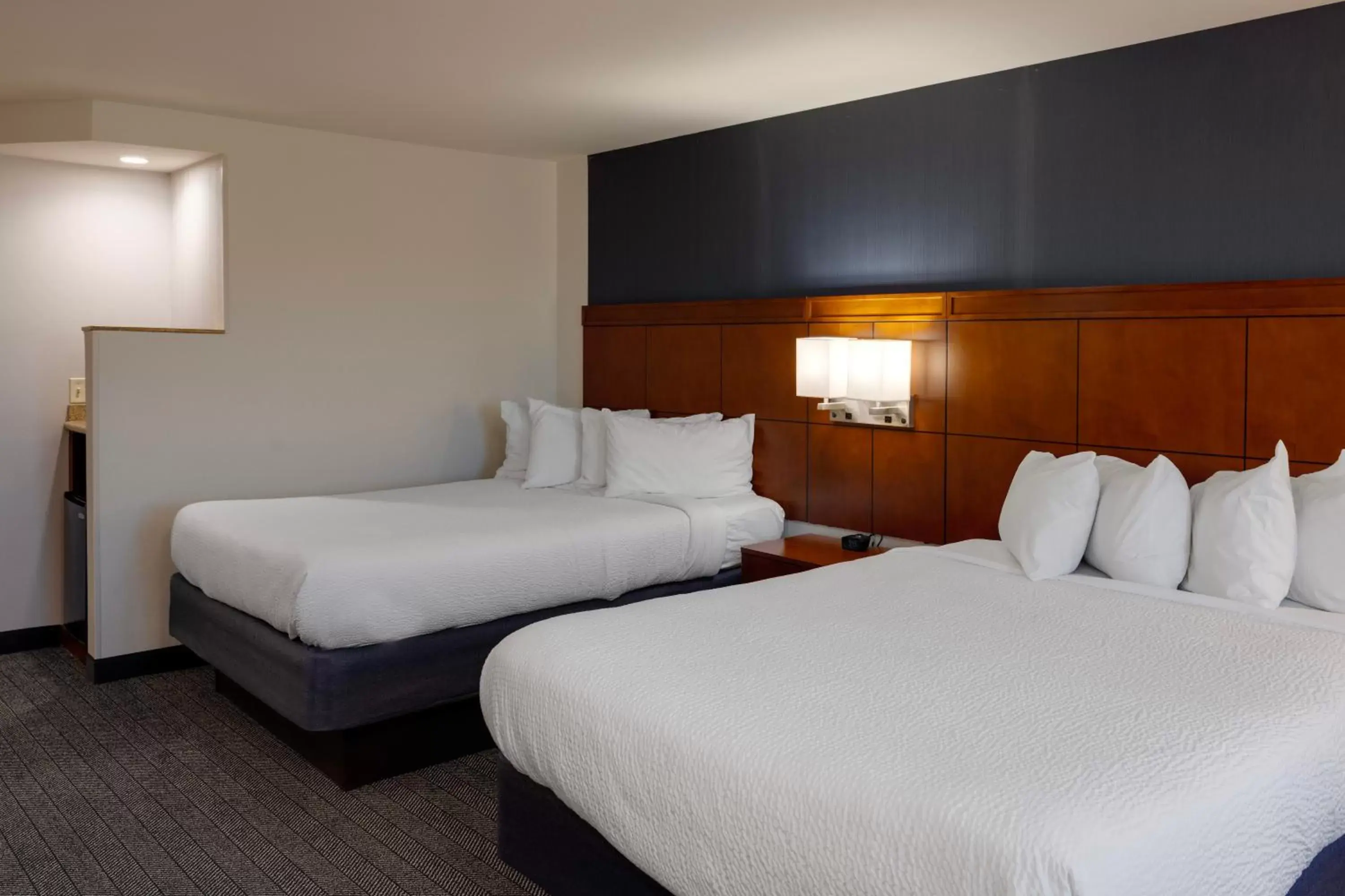 Guests, Bed in Courtyard by Marriott Oklahoma City North/Quail Springs
