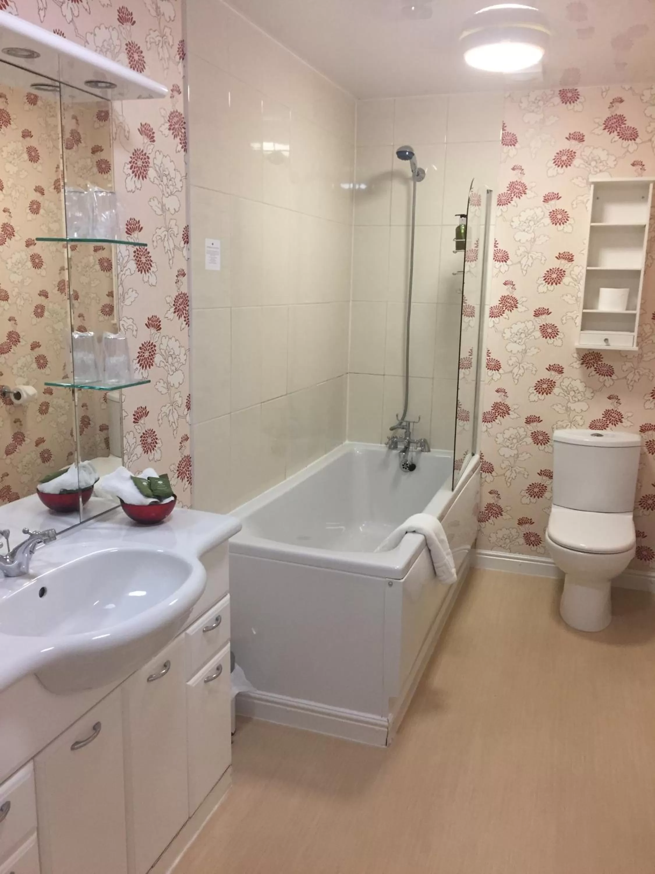 Bathroom in The Chetwynde Hotel