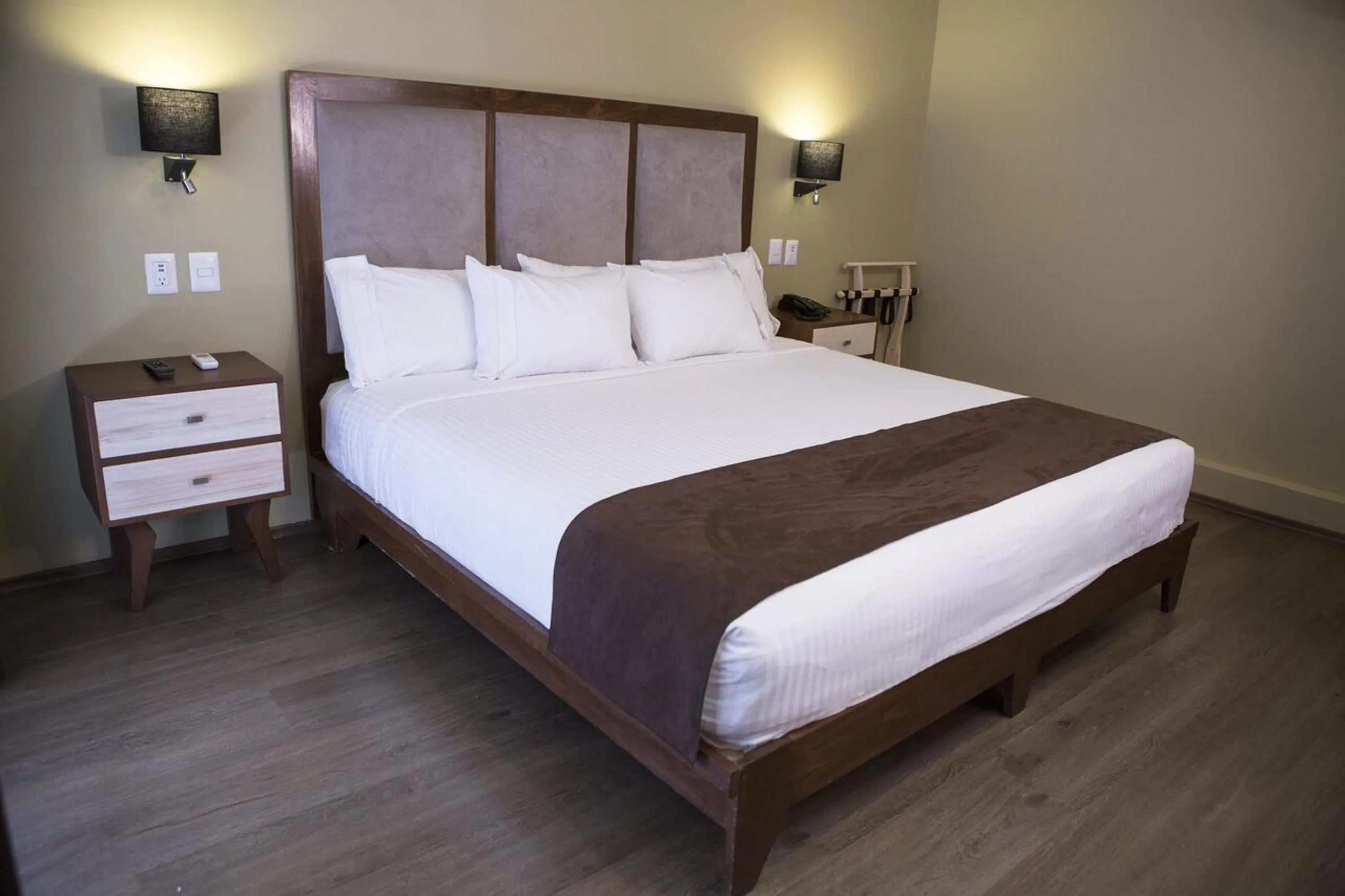 Bed in Suites Lerma 205