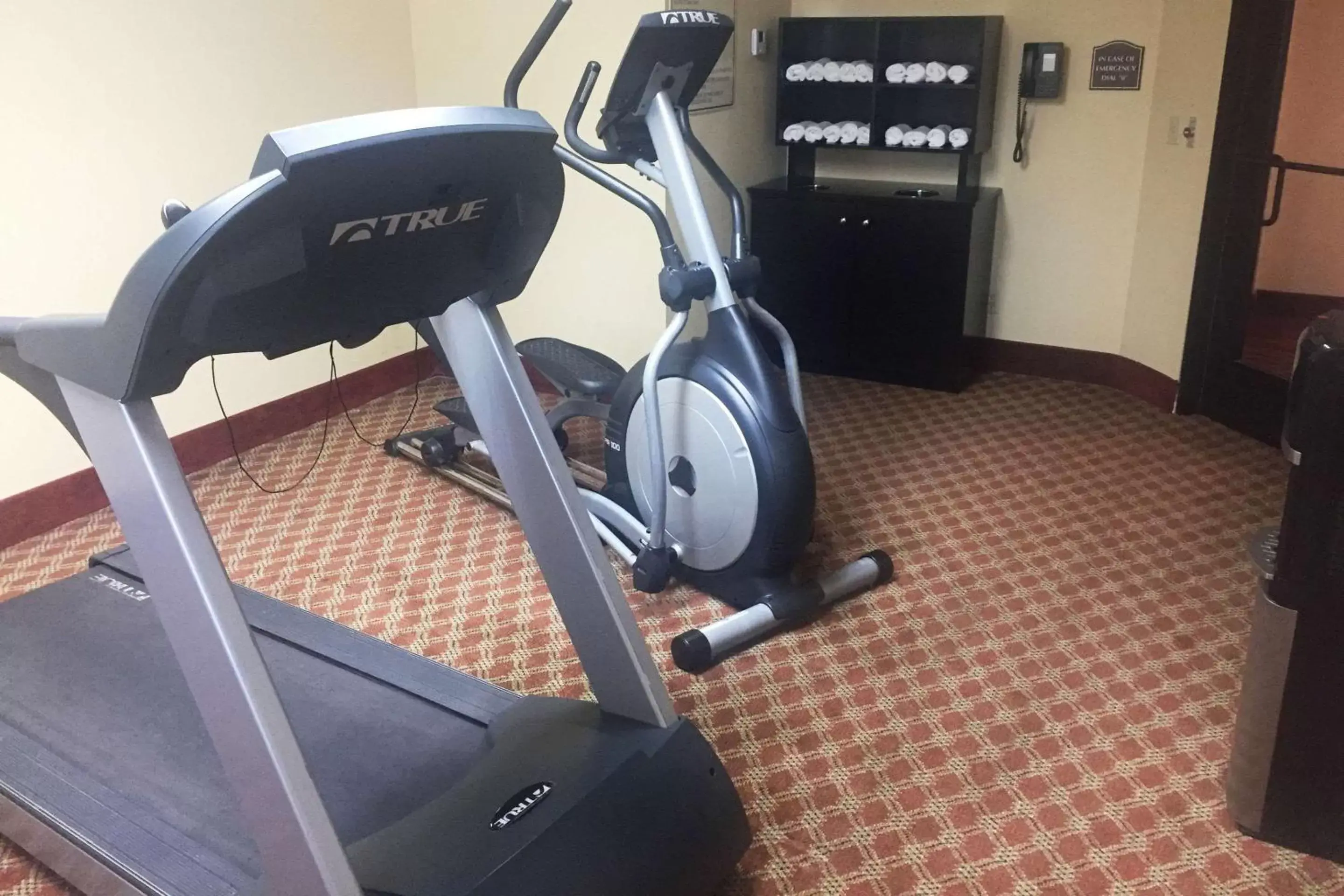 Fitness centre/facilities, Fitness Center/Facilities in Comfort Inn & Suites Harrisonville