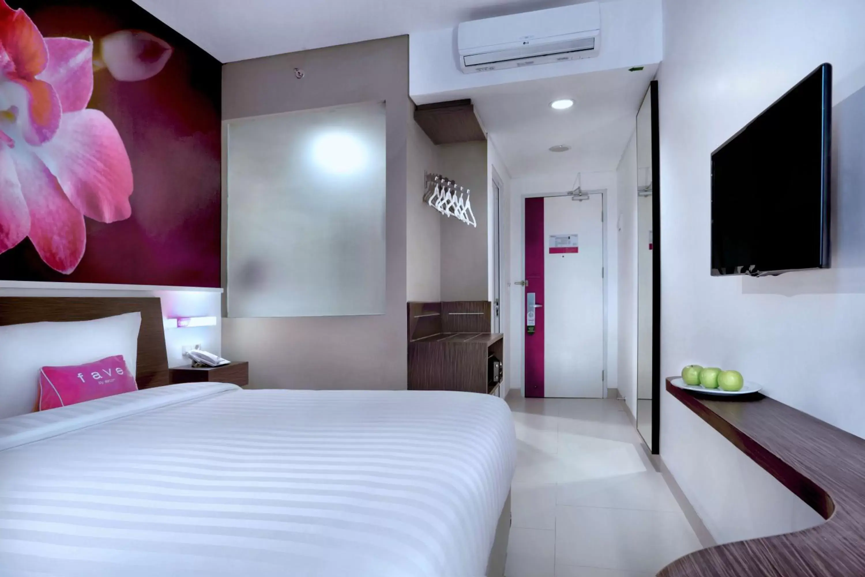 Bedroom, Bed in favehotel Margonda