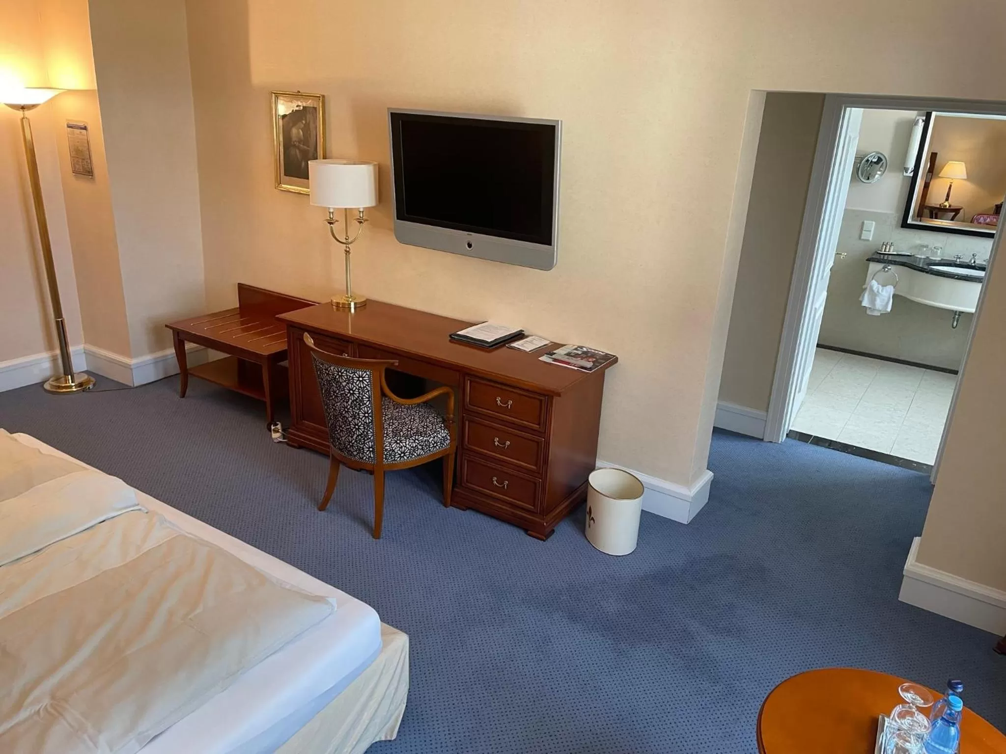 Bed in Schloss Neutrauchburg