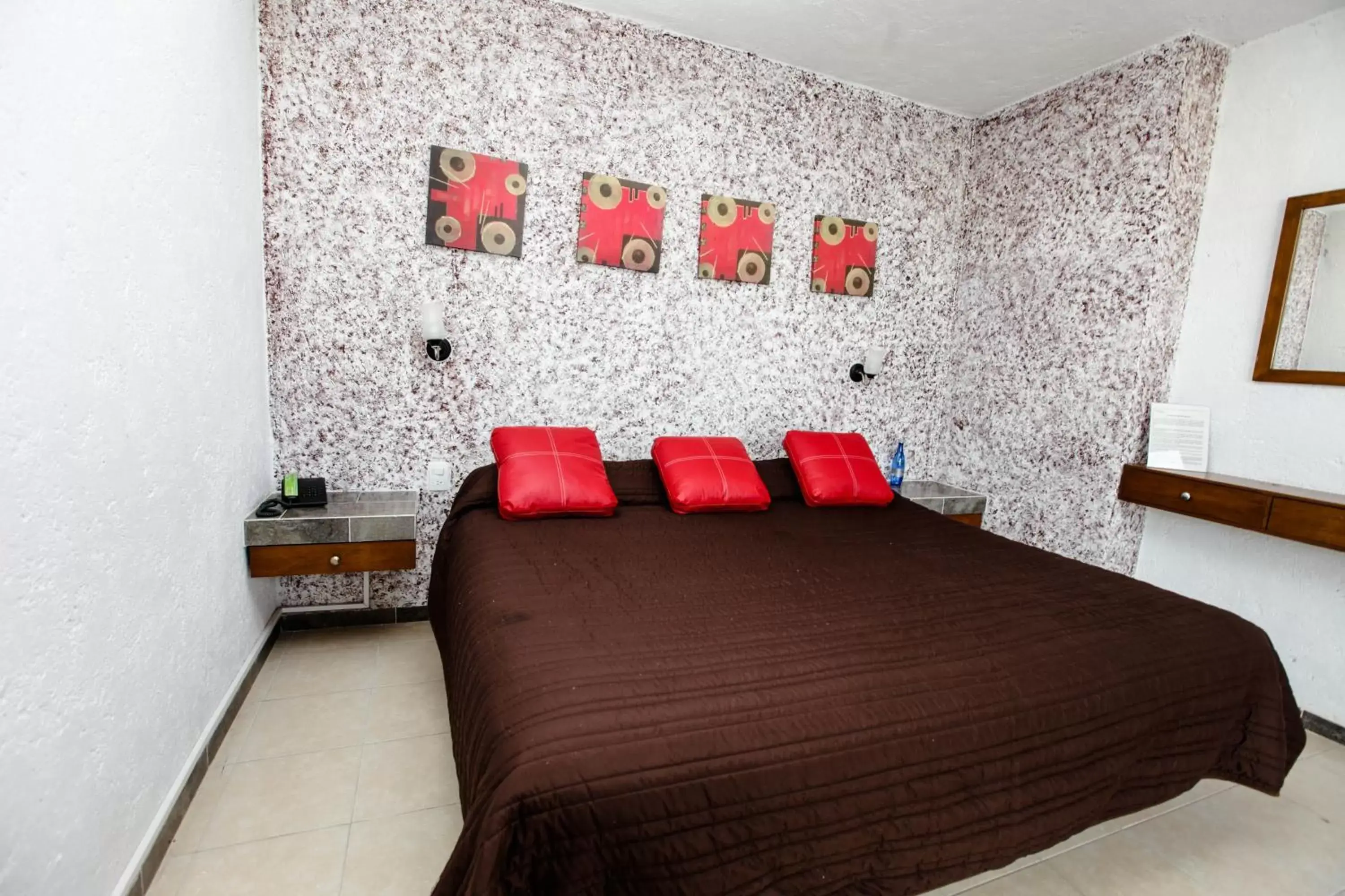 Bed in Natural Suites Hotel- cerca de Africam Safari Valsequillo Puebla