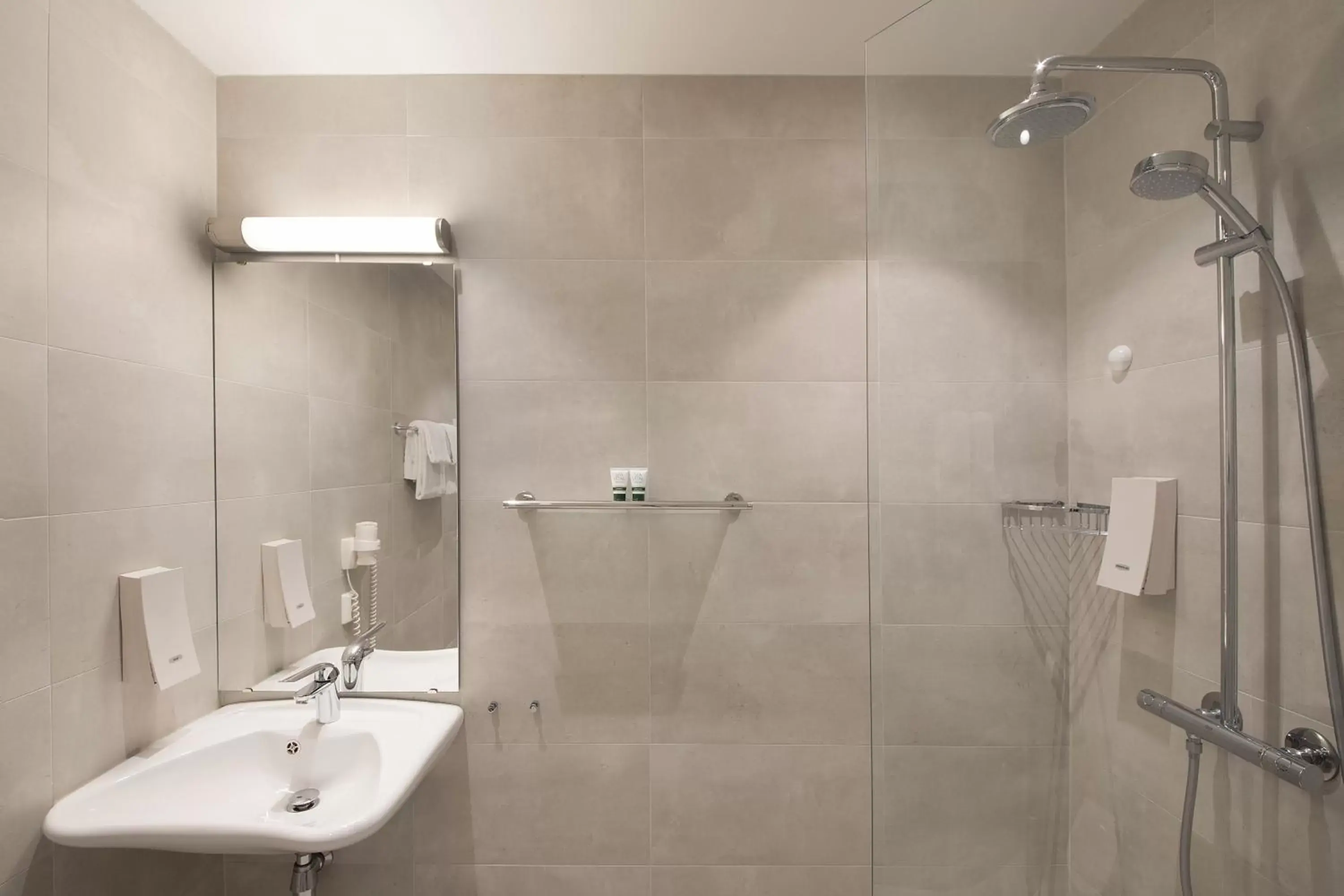 Bathroom in Bergen Harbour Hotel, WorldHotels Crafted