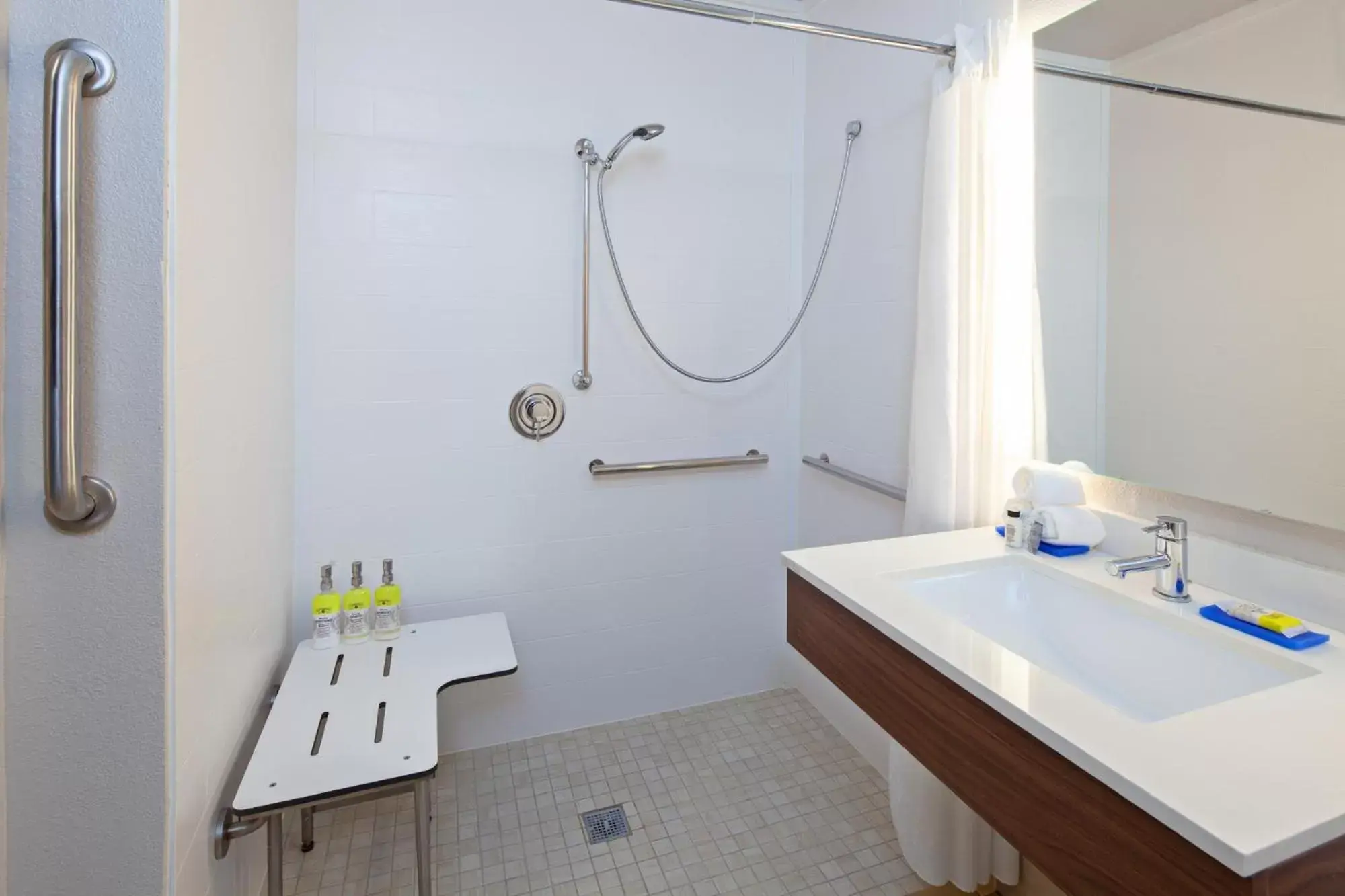 Shower, Bathroom in Holiday Inn Express & Suites Rancho Mirage - Palm Spgs Area, an IHG Hotel