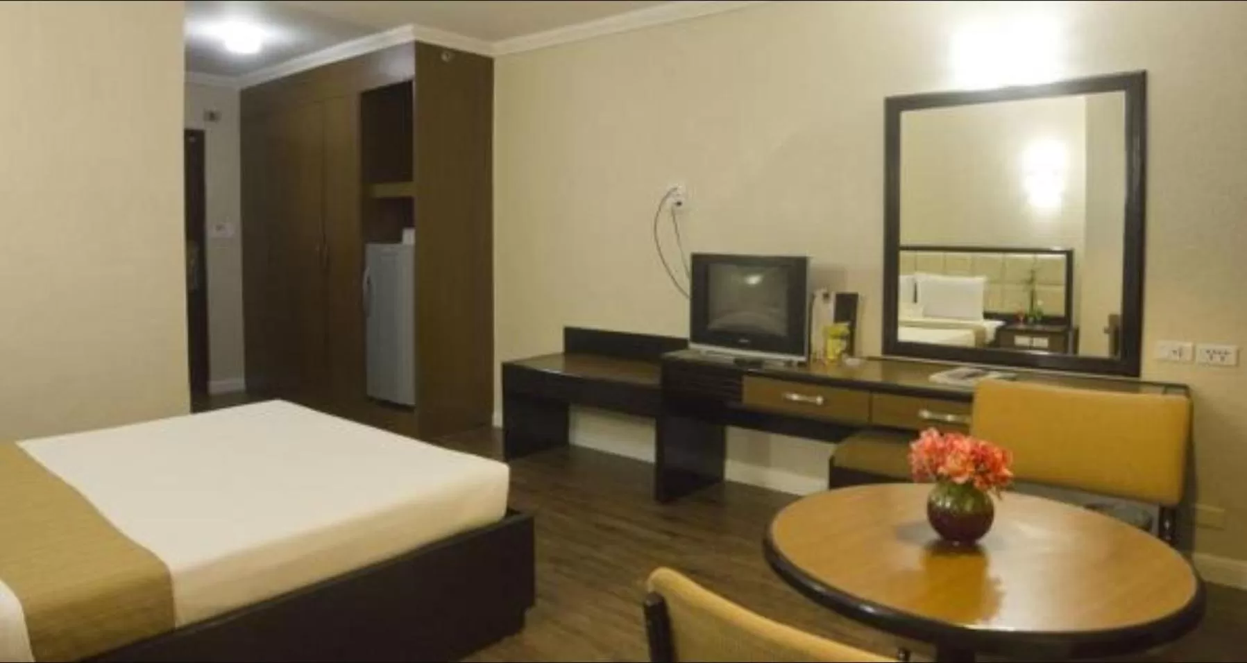 Bed in Rothman Hotel