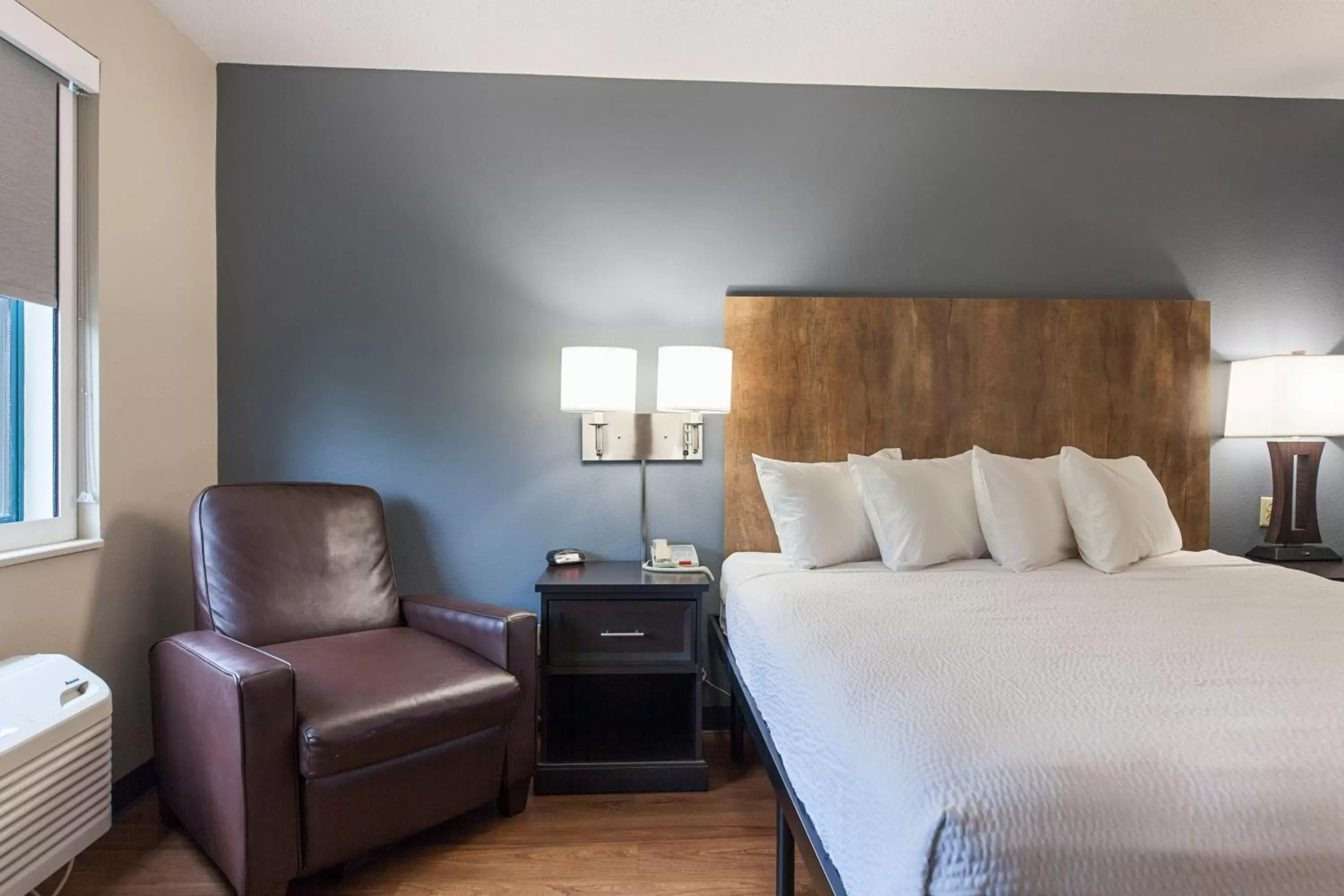 Bed in Extended Stay America Premier Suites - Oakland - Alameda