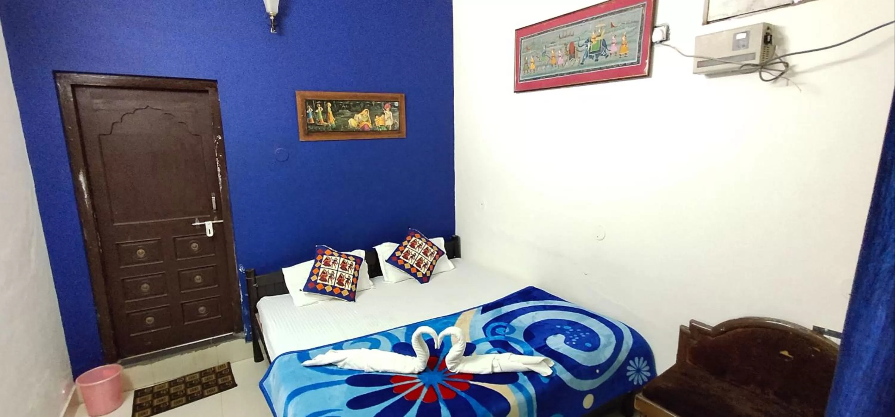 Bed in Haveli Taragarh Palace