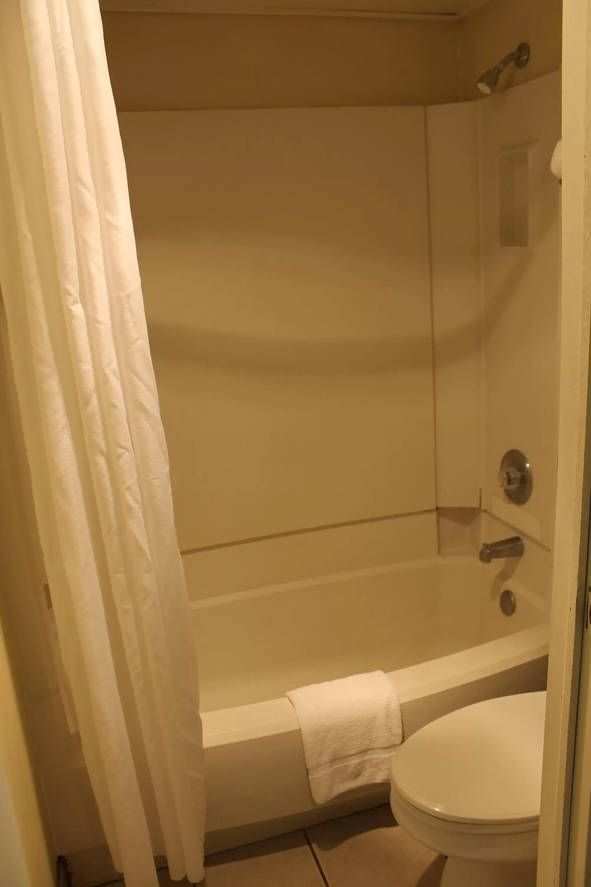 Bathroom in Wyatt Earp Hotel
