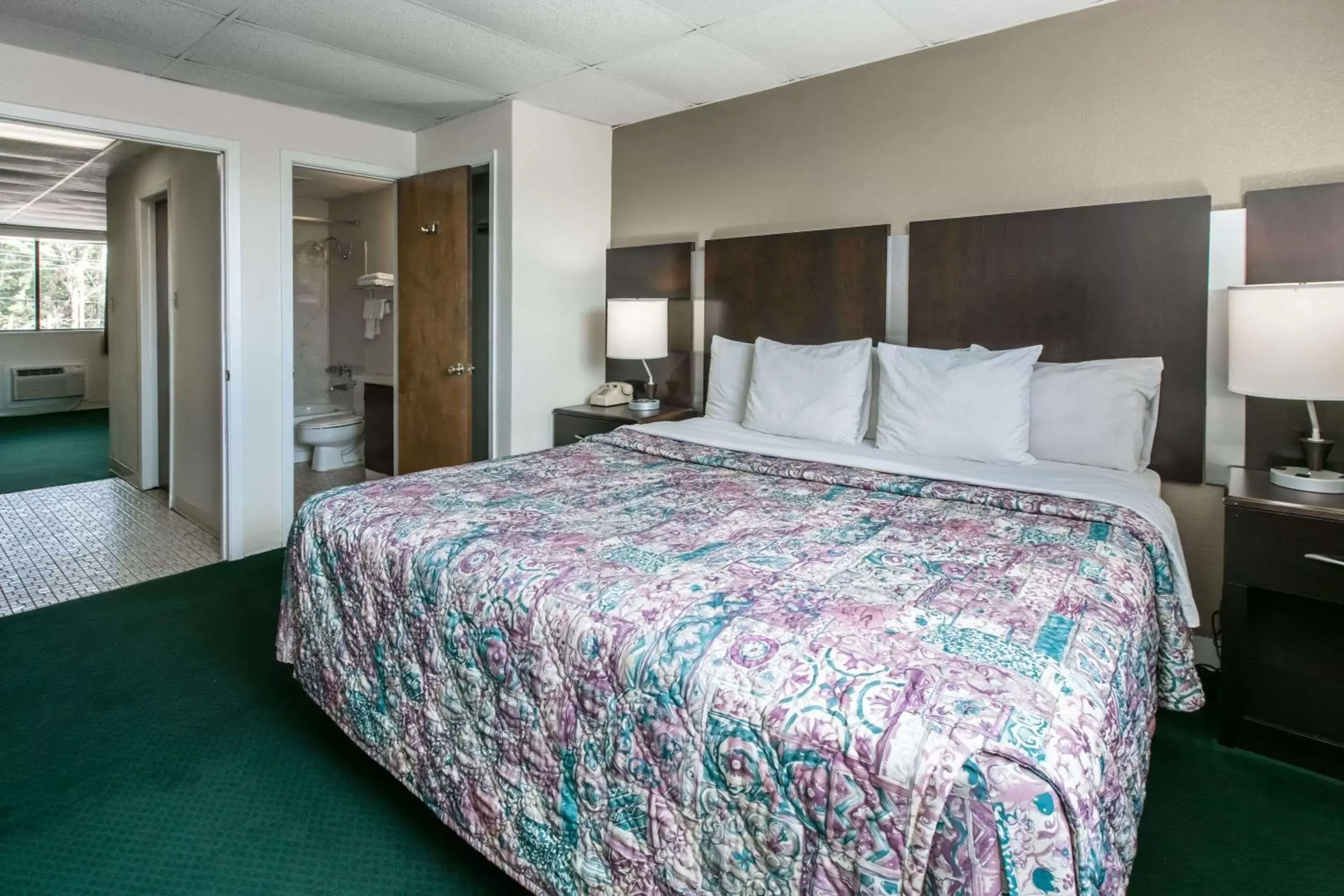 Photo of the whole room in Knights Inn Longview Photo of the whole room in Knights Inn Longview