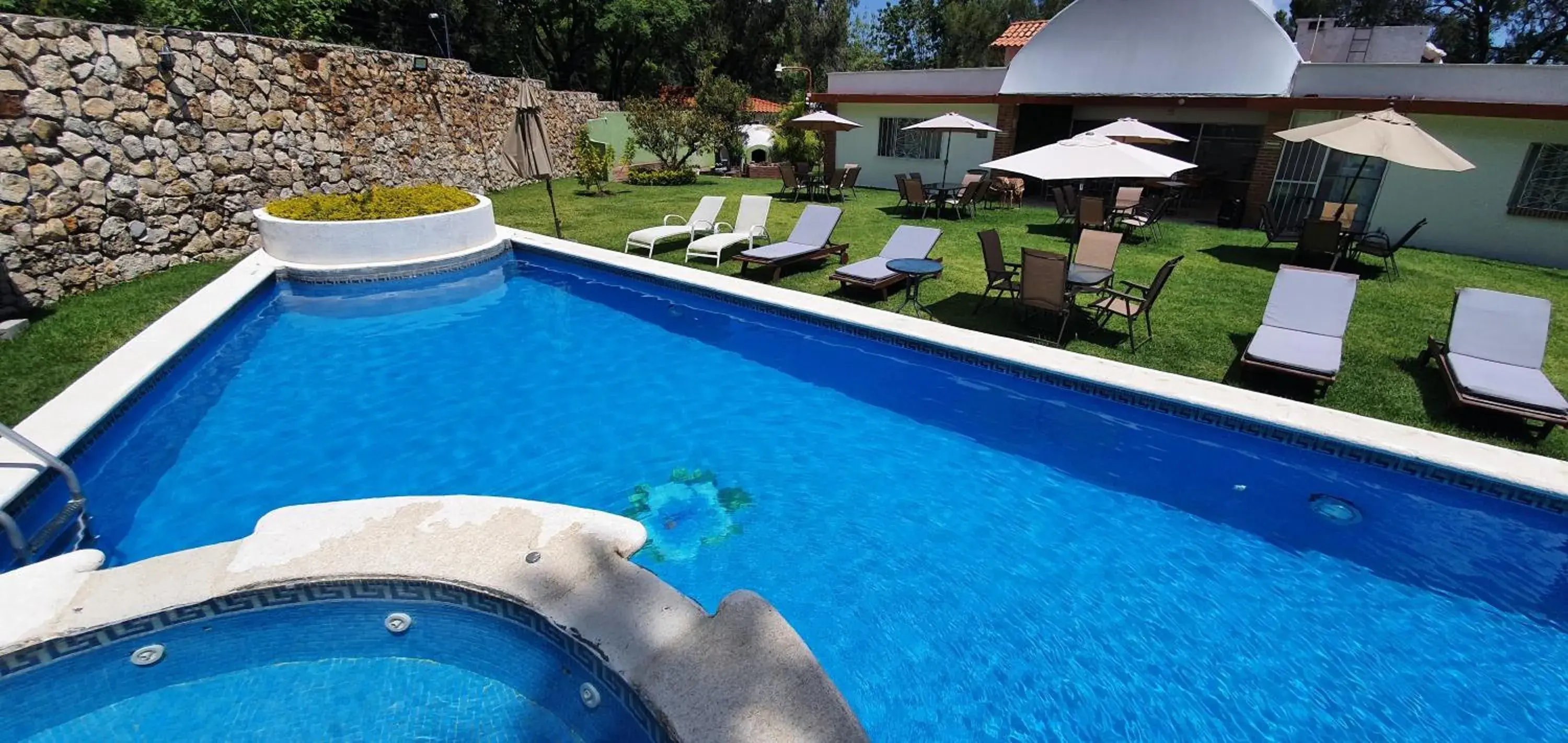 Swimming pool, Pool View in Victoria Hotel y Spa