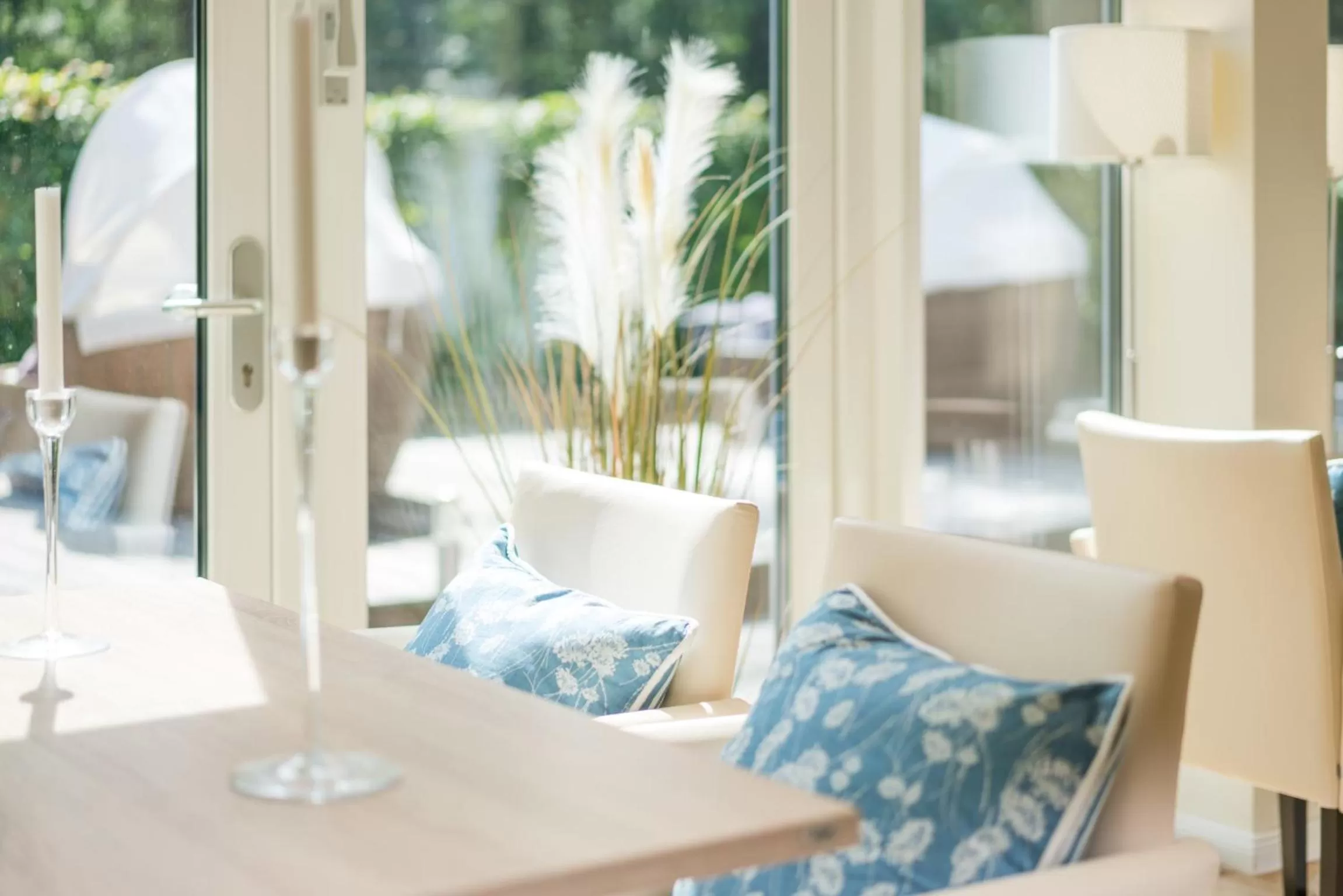 Communal lounge/ TV room in Das Frühstückshotel Sankt Peter-Ording