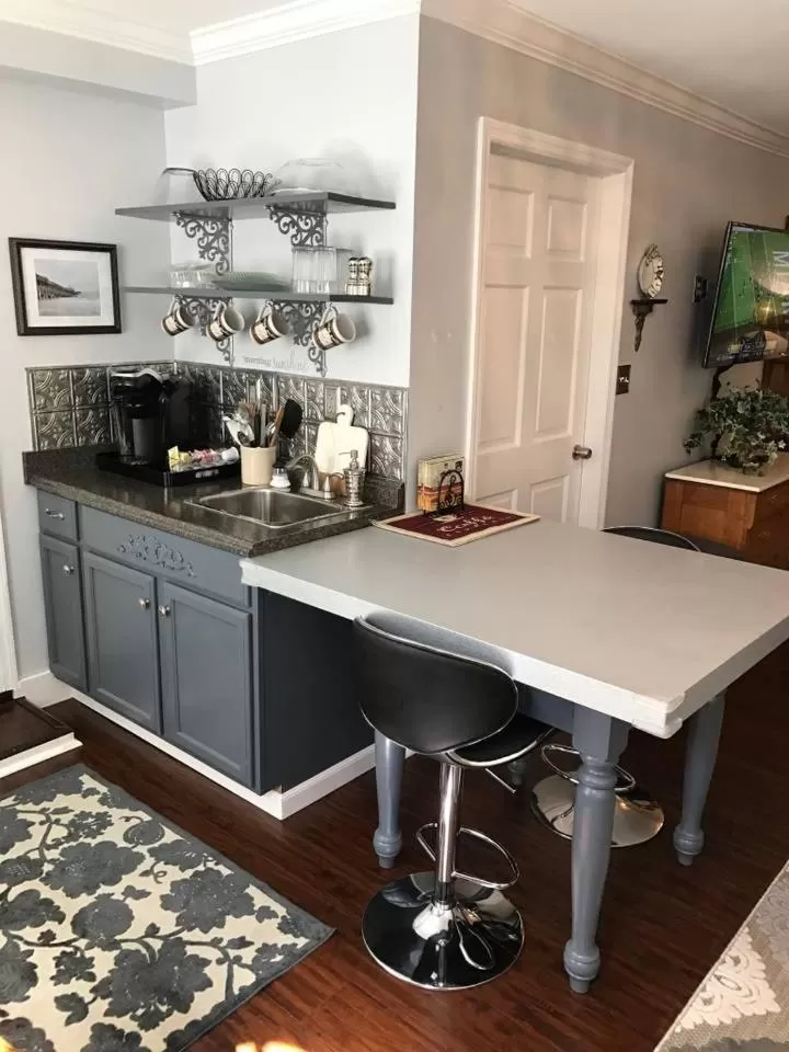 Kitchen/Kitchenette in Caroline's Bed and Breakfast