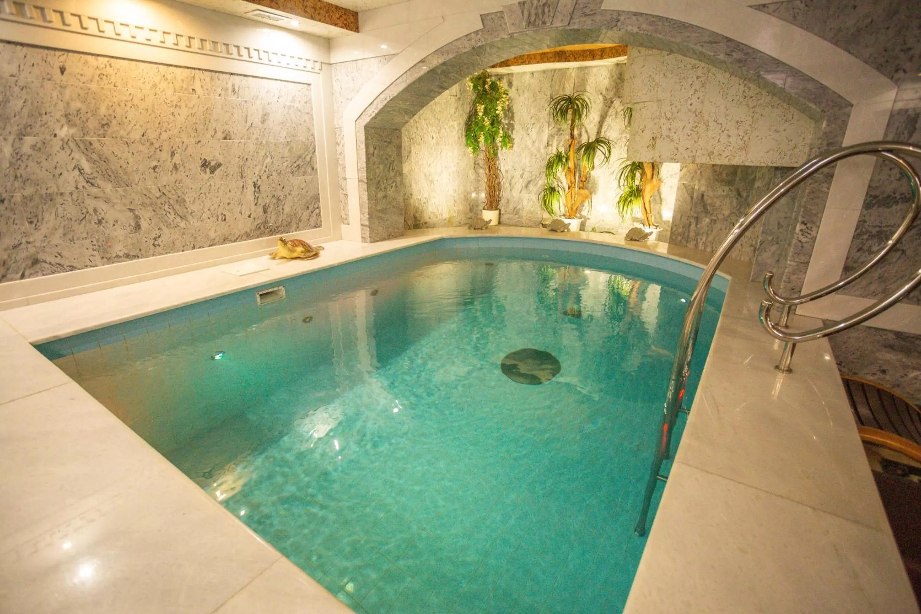 Property building in Hotel "Mandarin Clubhouse"