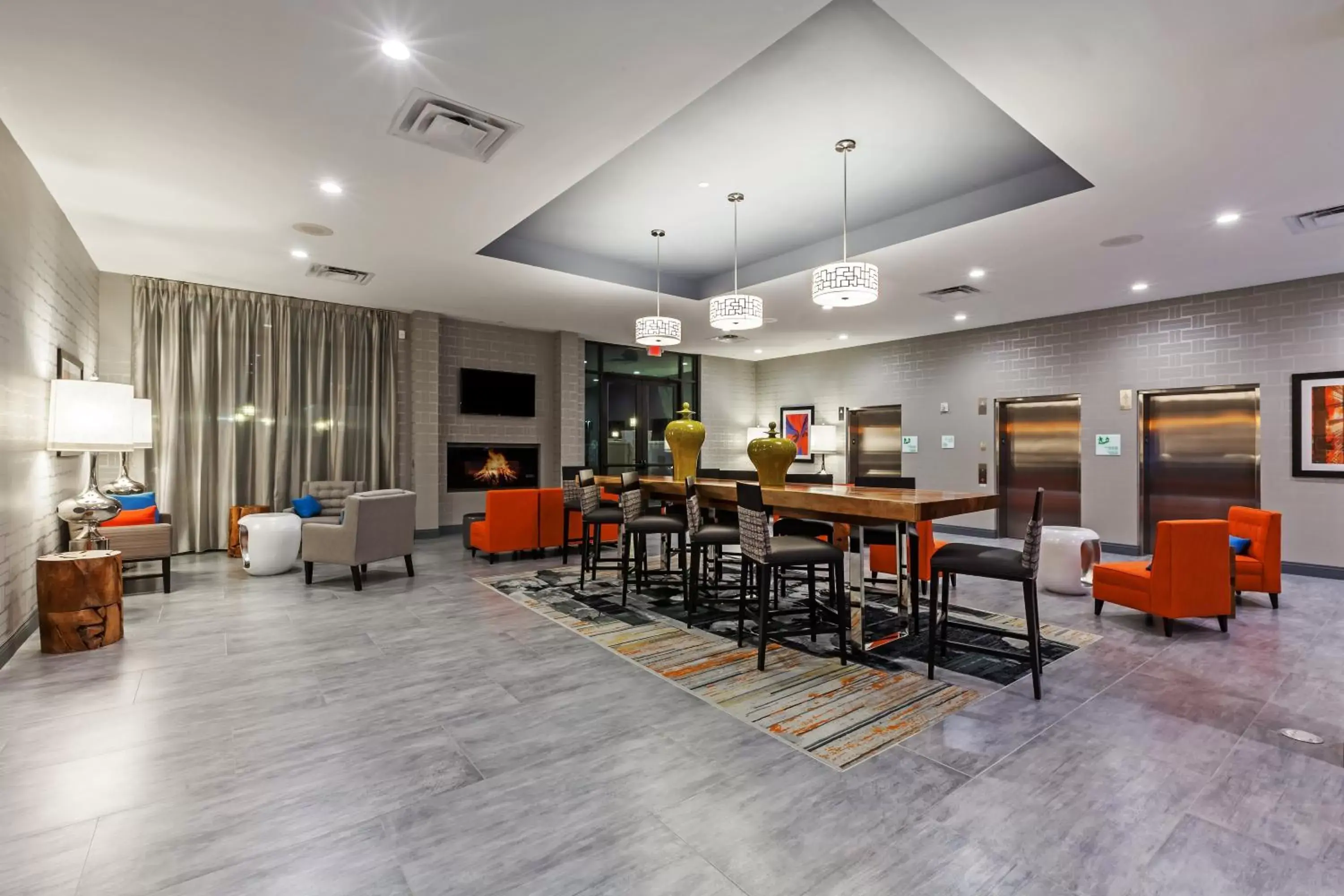 Lobby or reception, Restaurant/Places to Eat in Holiday Inn Houston NE-Bush Airport Area, an IHG Hotel