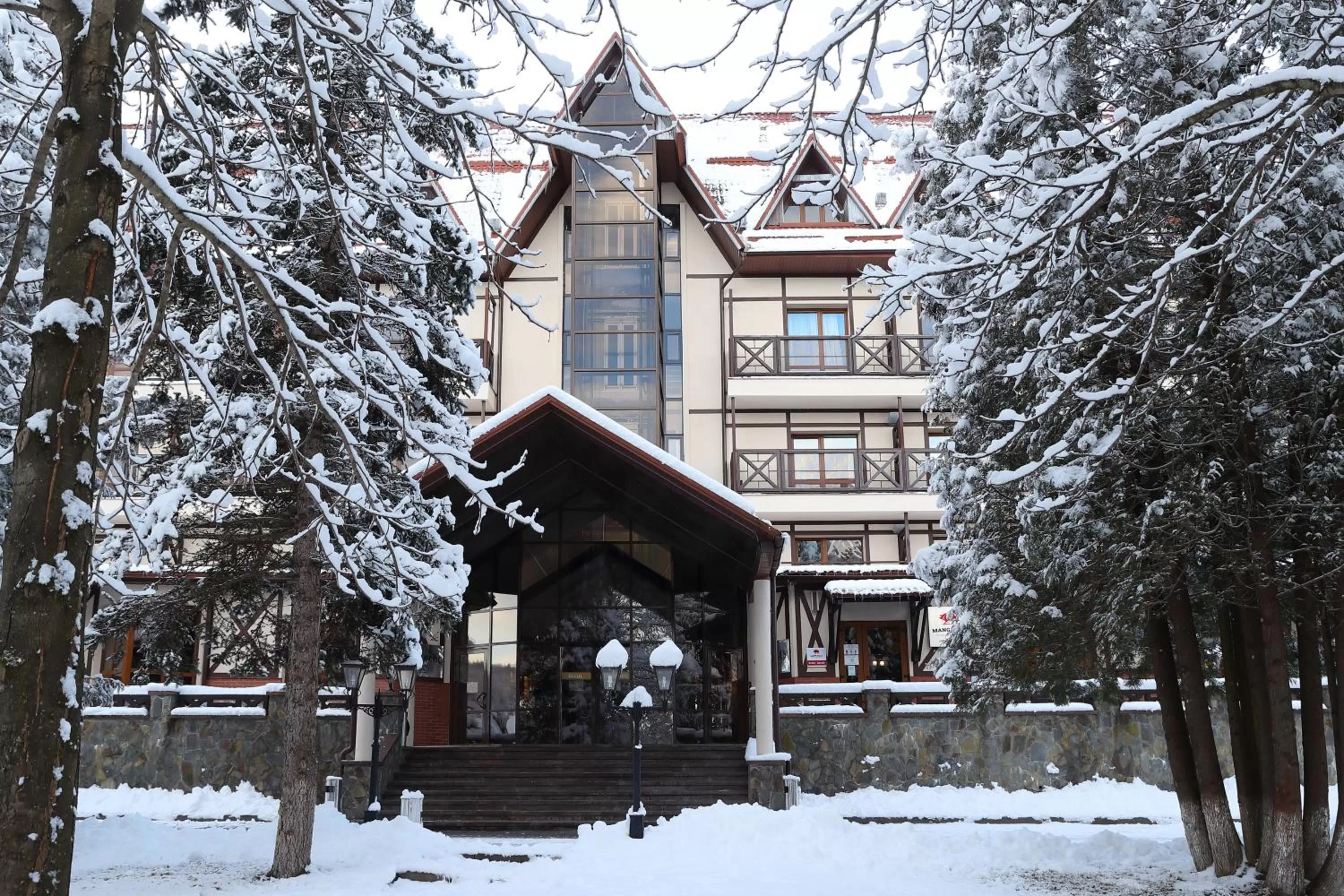 Property building in Edelweiss