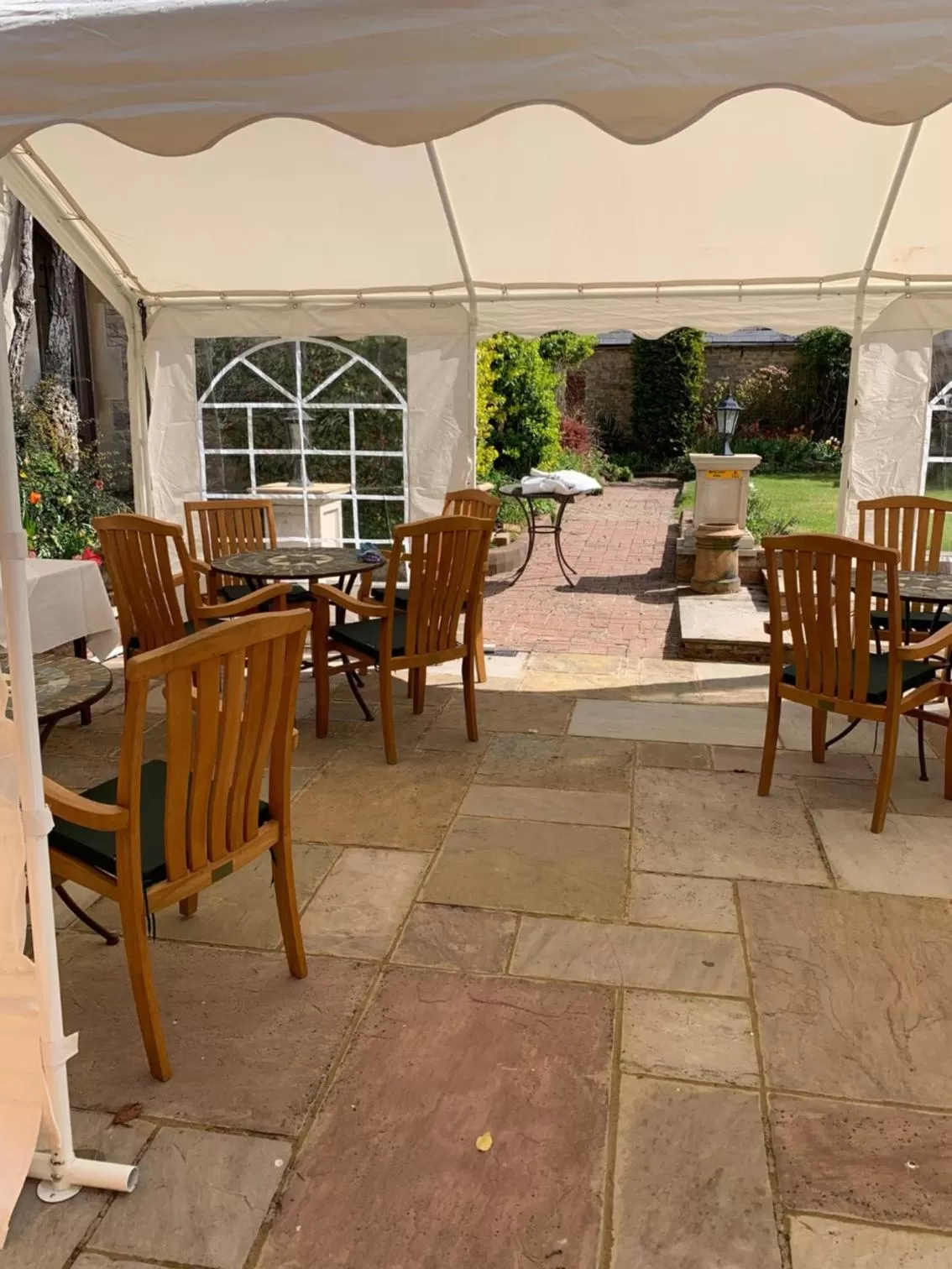 Patio in Littlebury Hotel