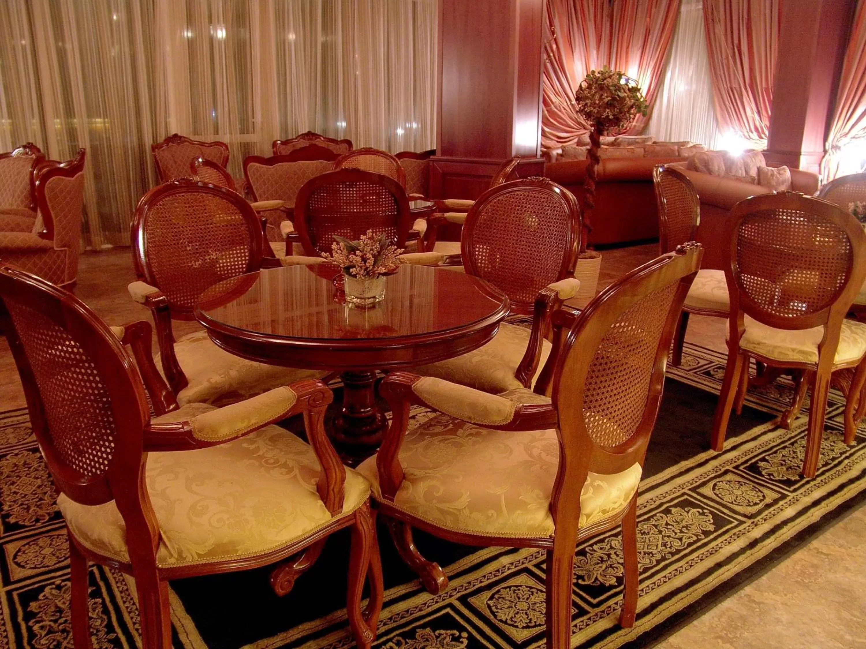 Lounge or bar in Mirage Hotel