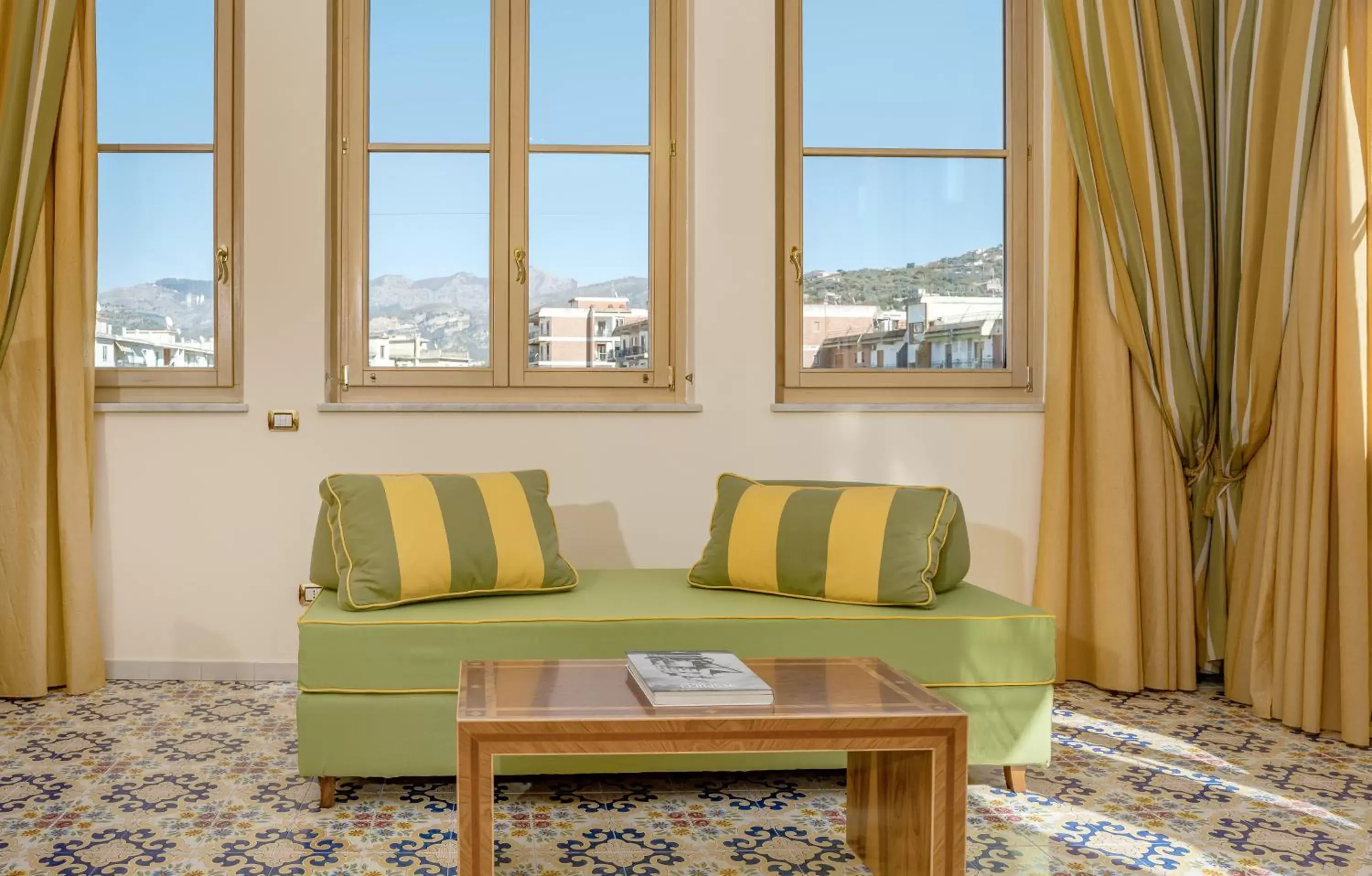 View (from property/room), Seating Area in Hotel Antiche Mura