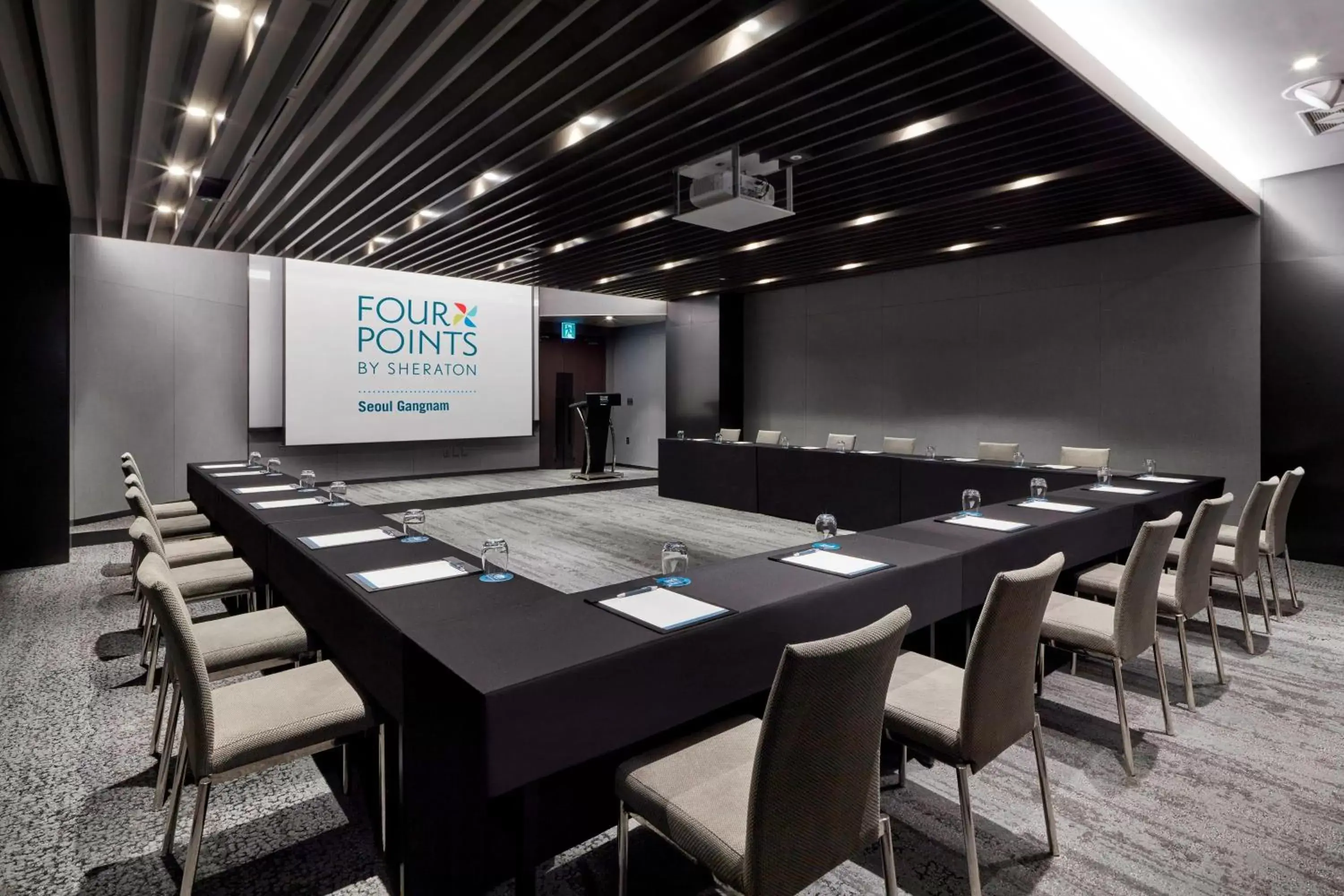 Meeting/conference room in Four Points by Sheraton Seoul Gangnam