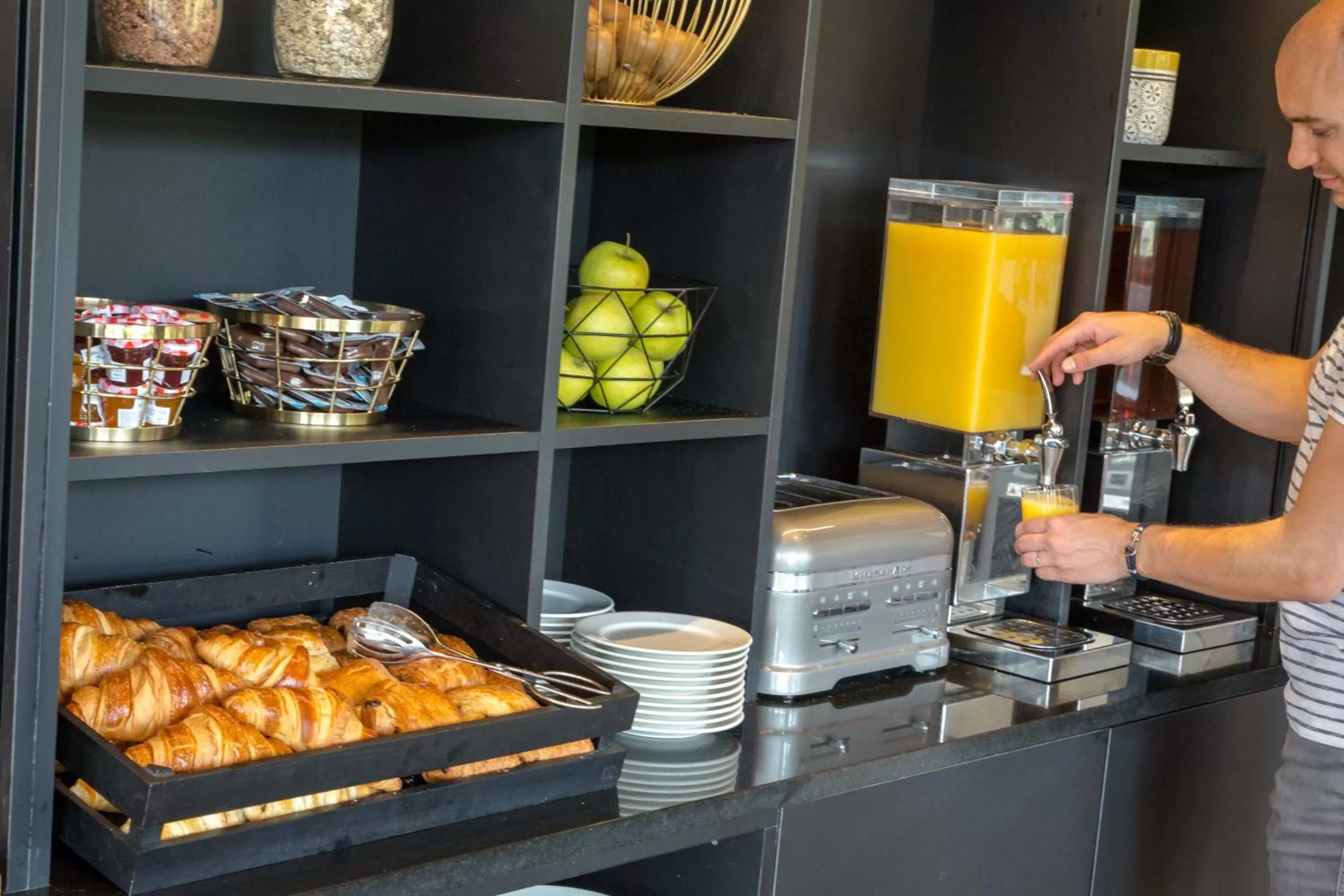 Buffet breakfast in Mercure Hyères Centre Côte d'Azur