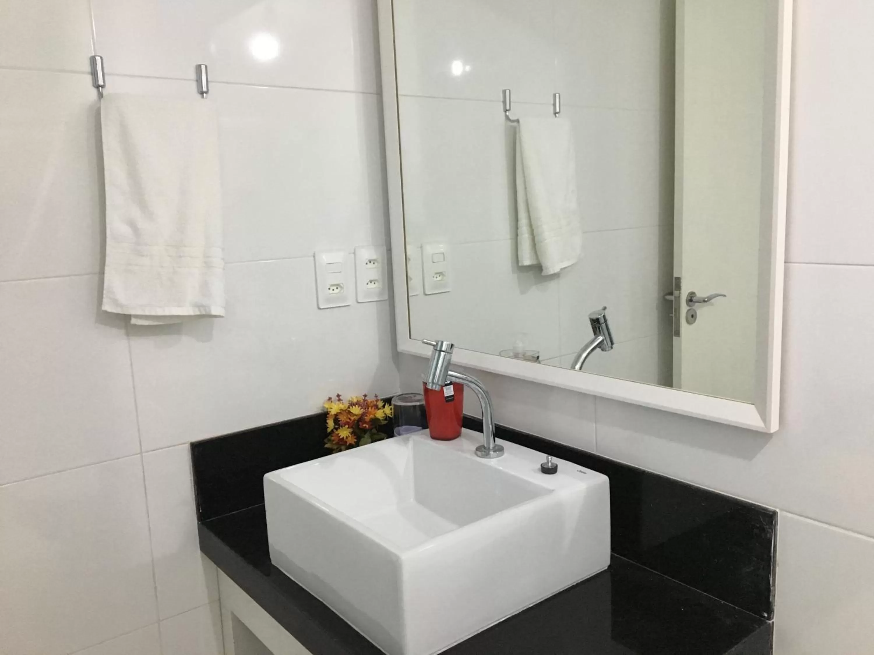 Bathroom in Praia dos Carneiros apart beira-mar