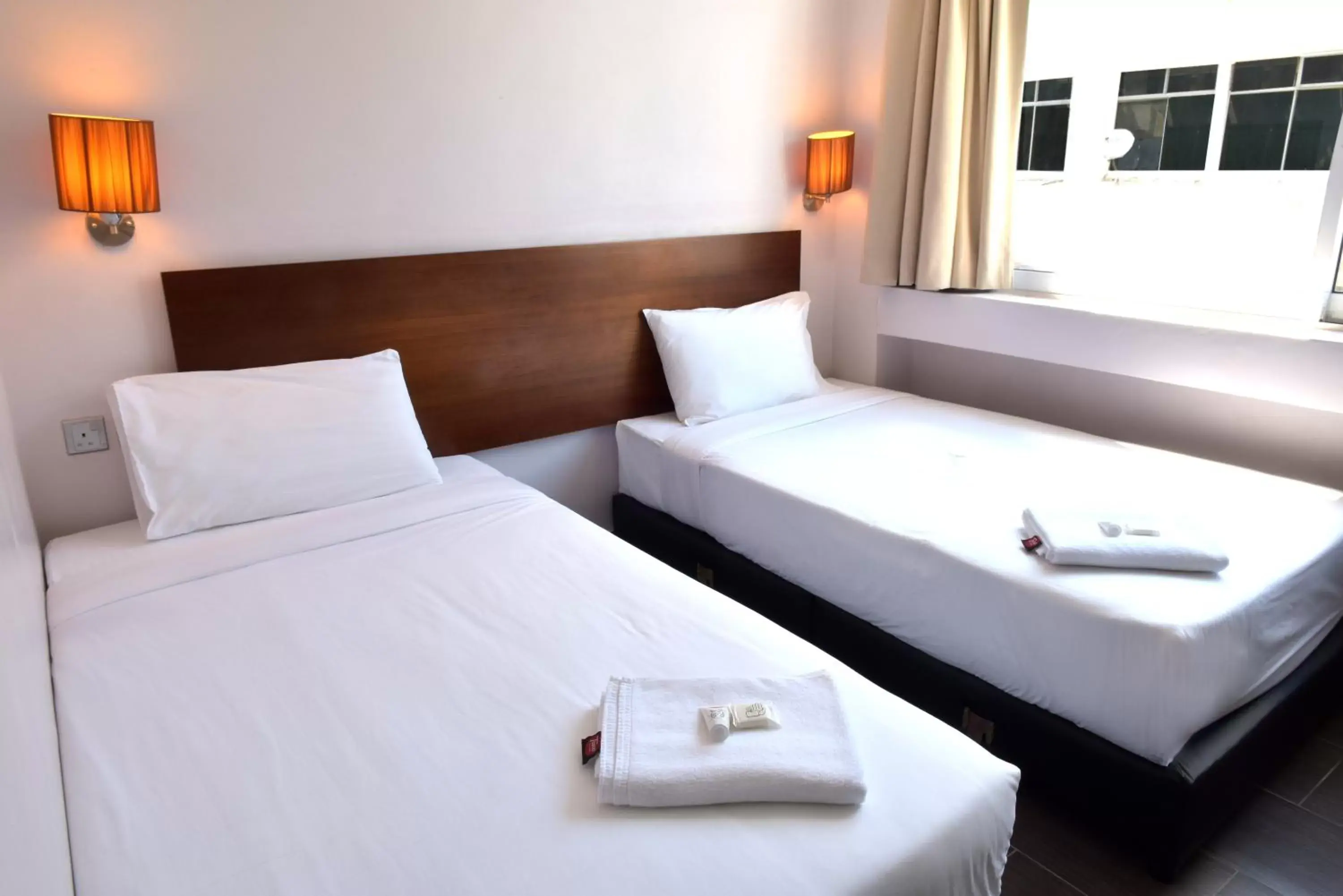 Bedroom, Bed in Tune Hotel - Waterfront Kuching