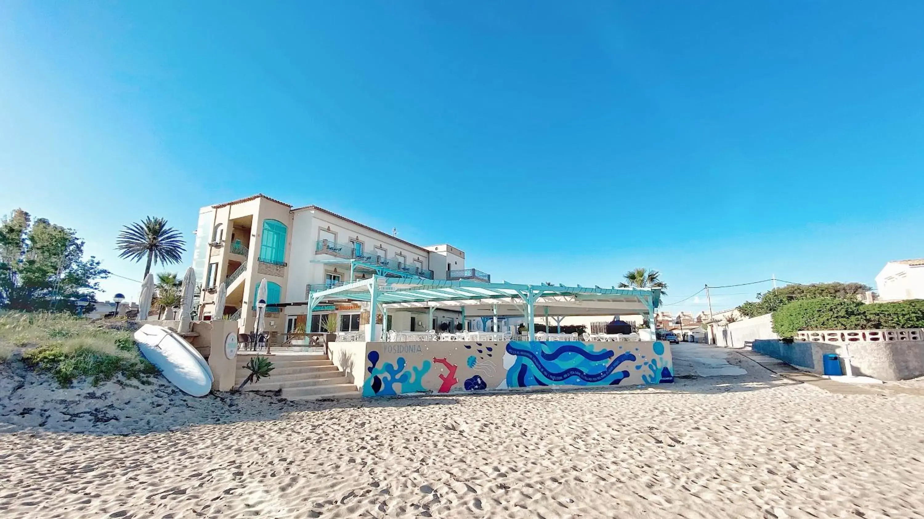 Restaurant/places to eat, Beach in Hotel Noguera Mar