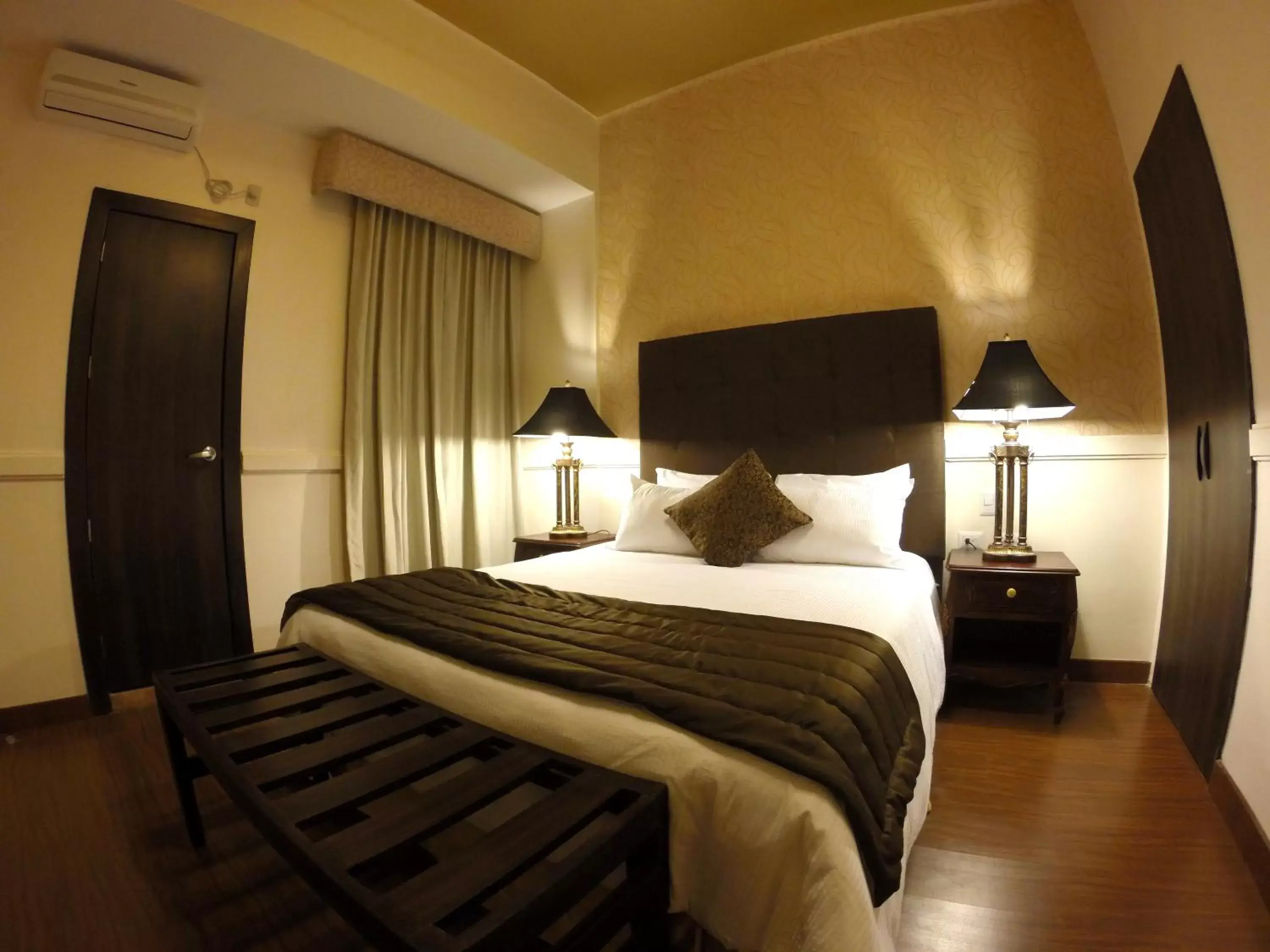 Double Room in Presidente Boutique Double Room in Presidente Boutique