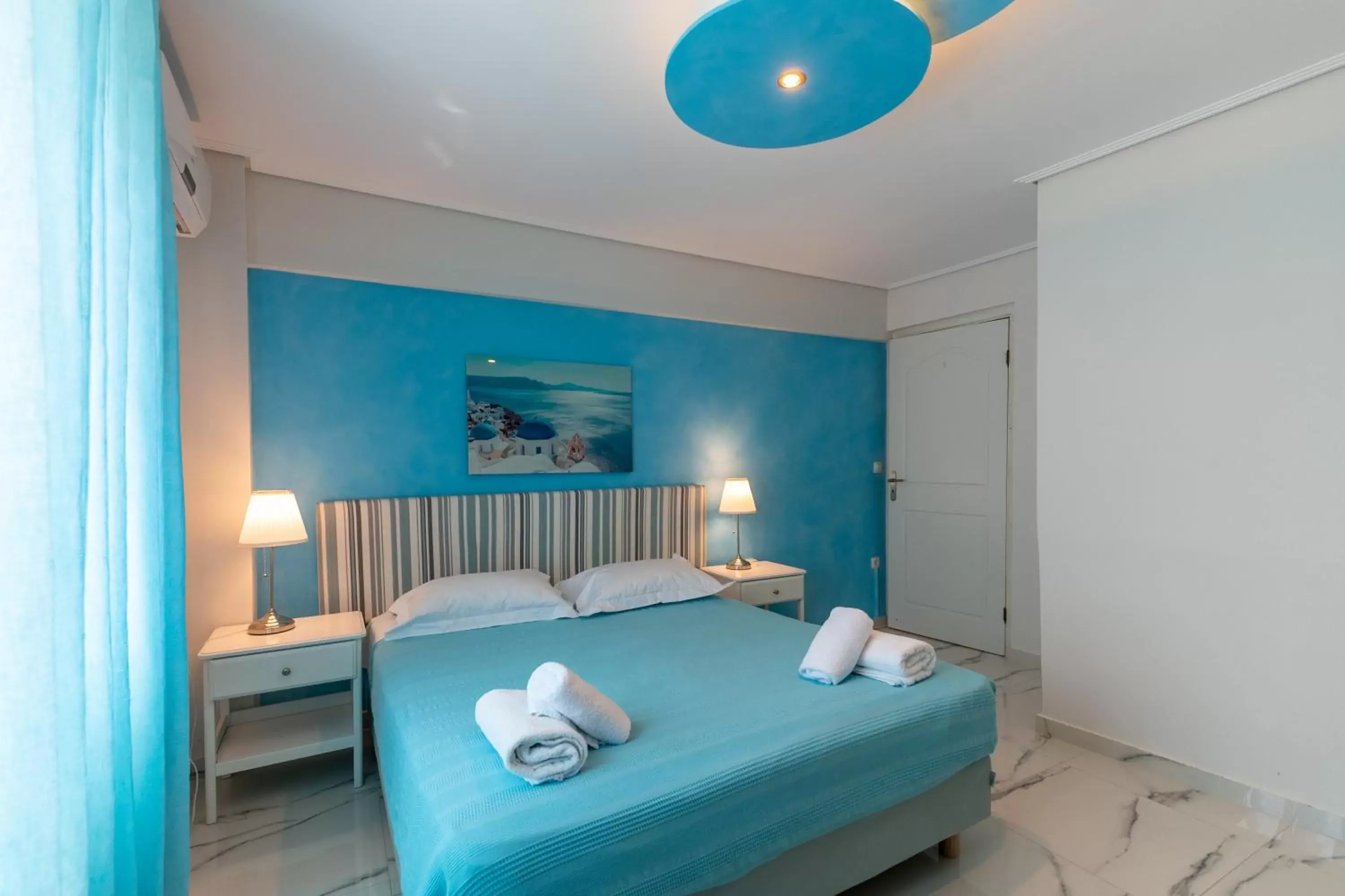 Bed in Apartments Tina FREE transfer from-to the airport