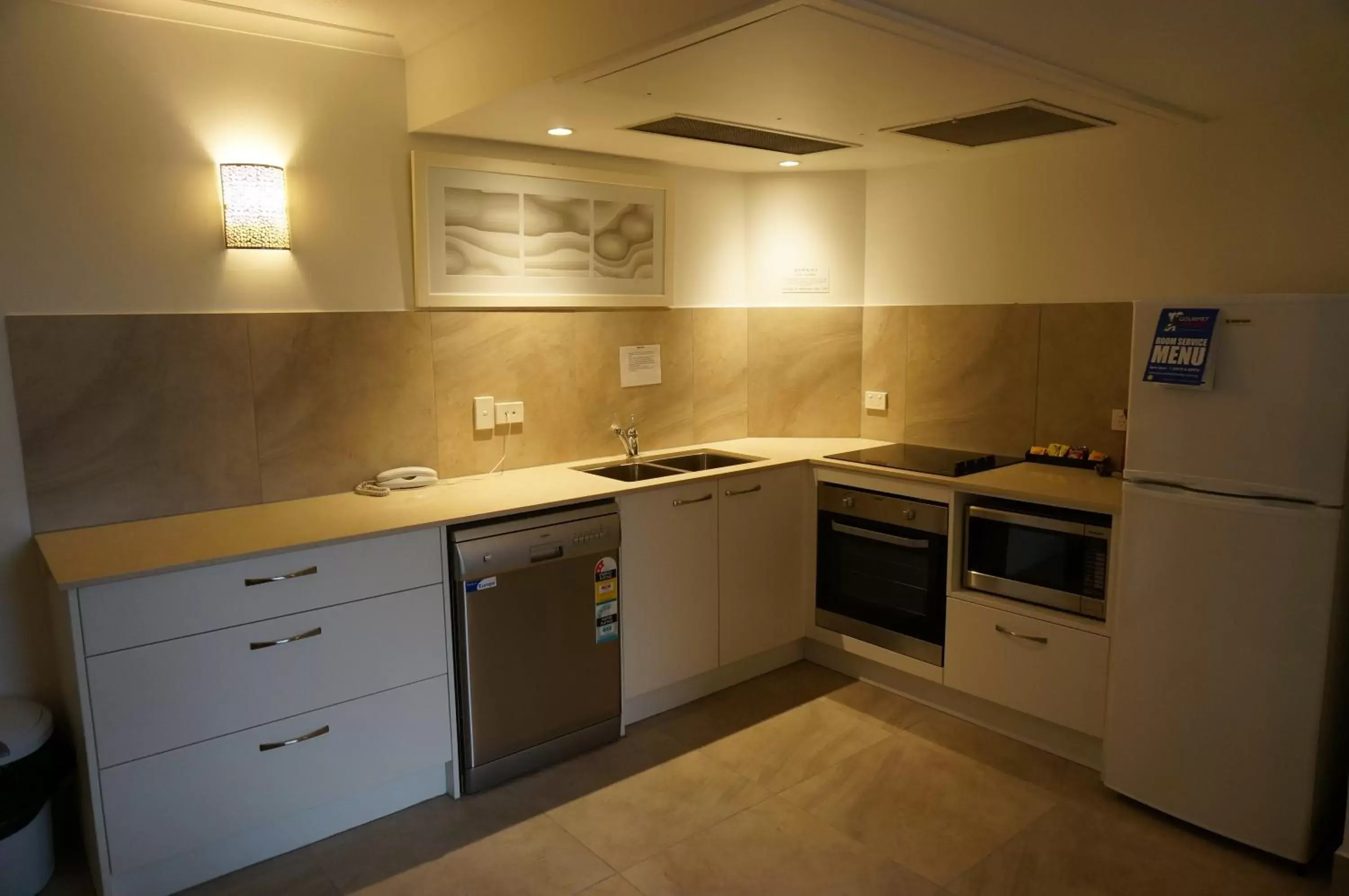 Kitchen or kitchenette, Kitchen/Kitchenette in Abbey On Roma Hotel & Apartments