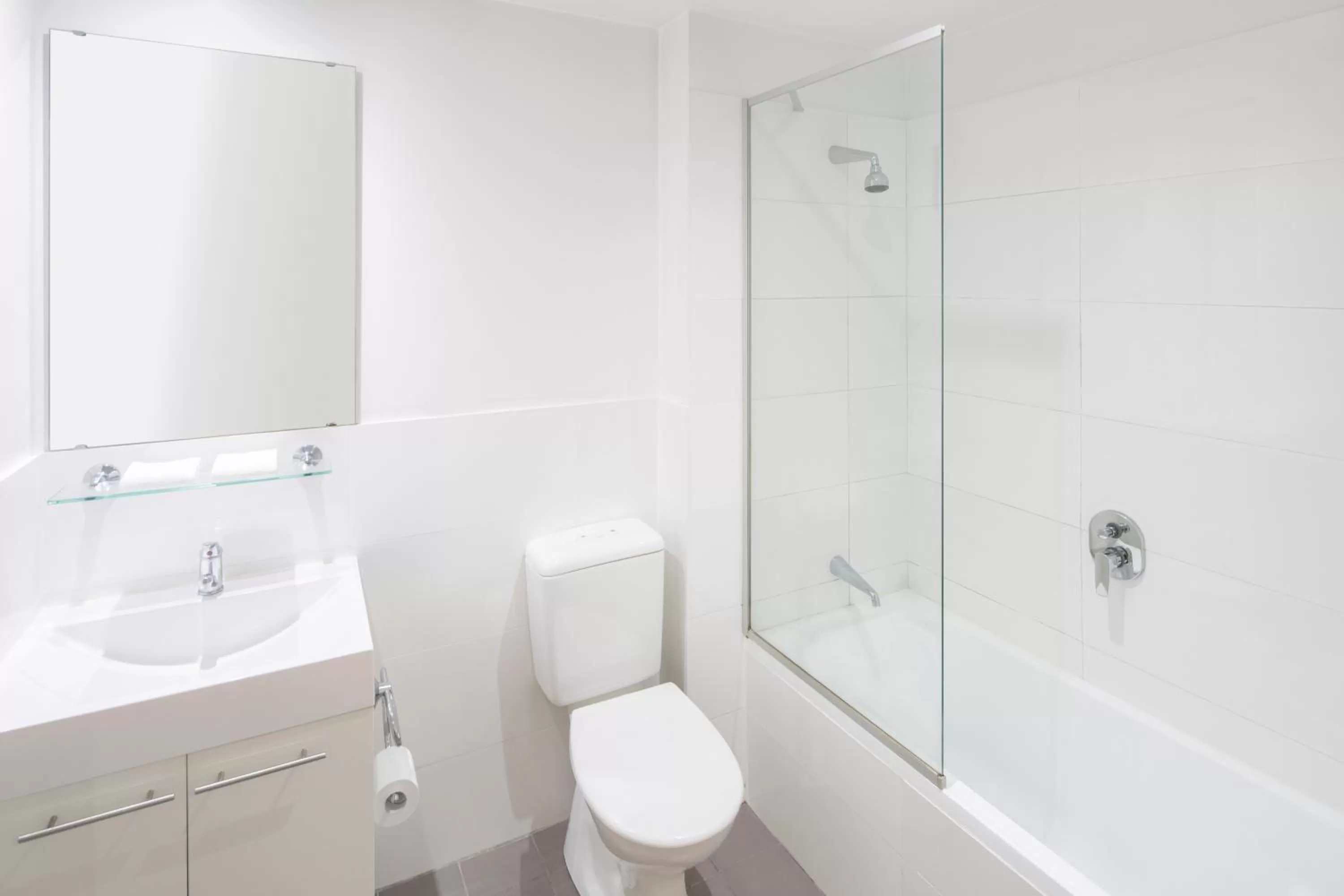 Bathroom in Mantra Castle Hill Sydney, an Accor Hotel