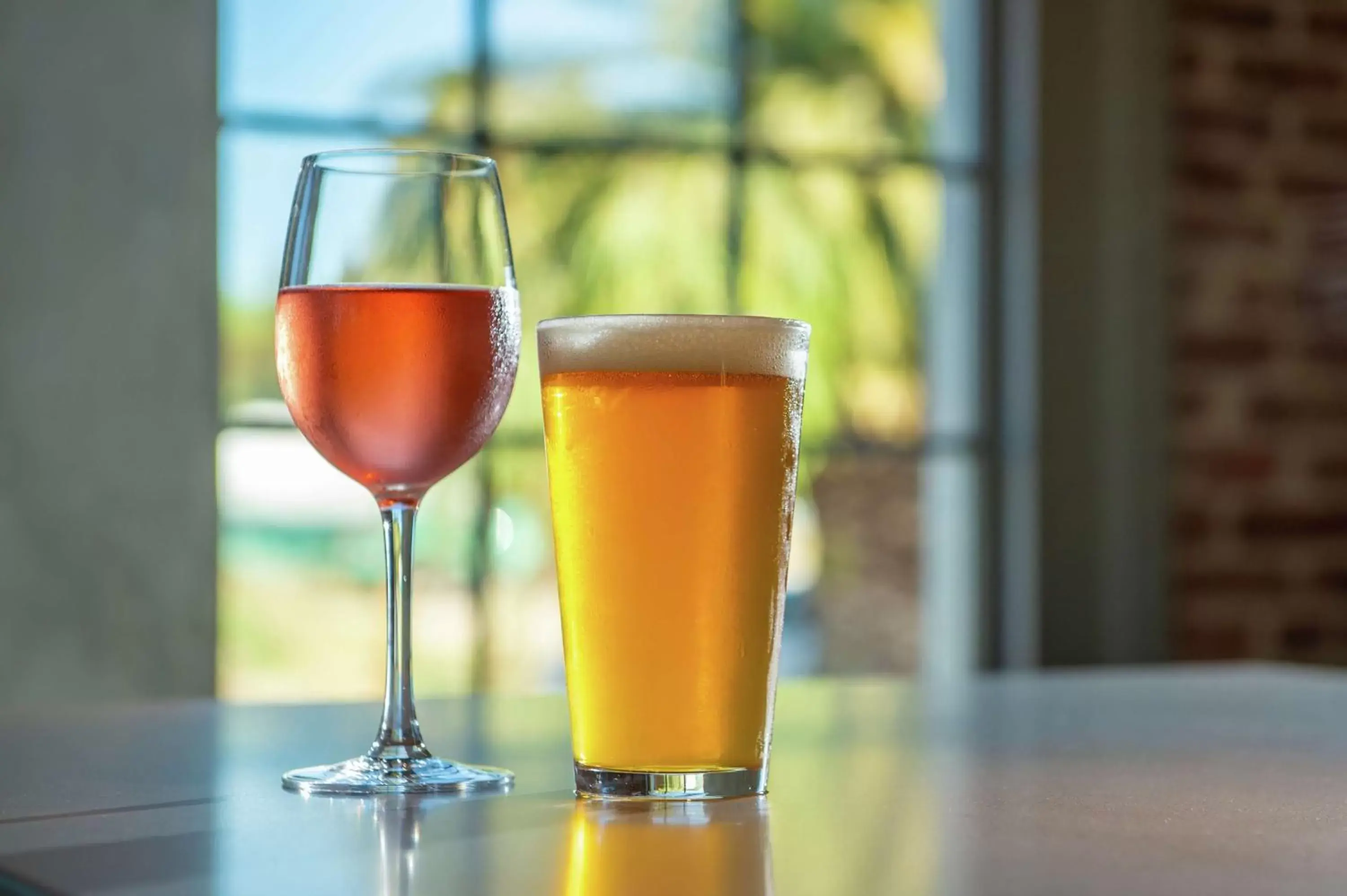 Lounge or bar, Drinks in Hampton Inn Petaluma, Ca