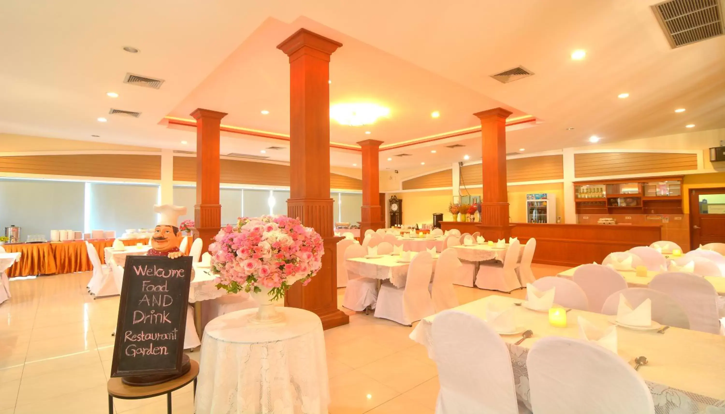 Restaurant/places to eat, Banquet Facilities in Chumphon Gardens Hotel