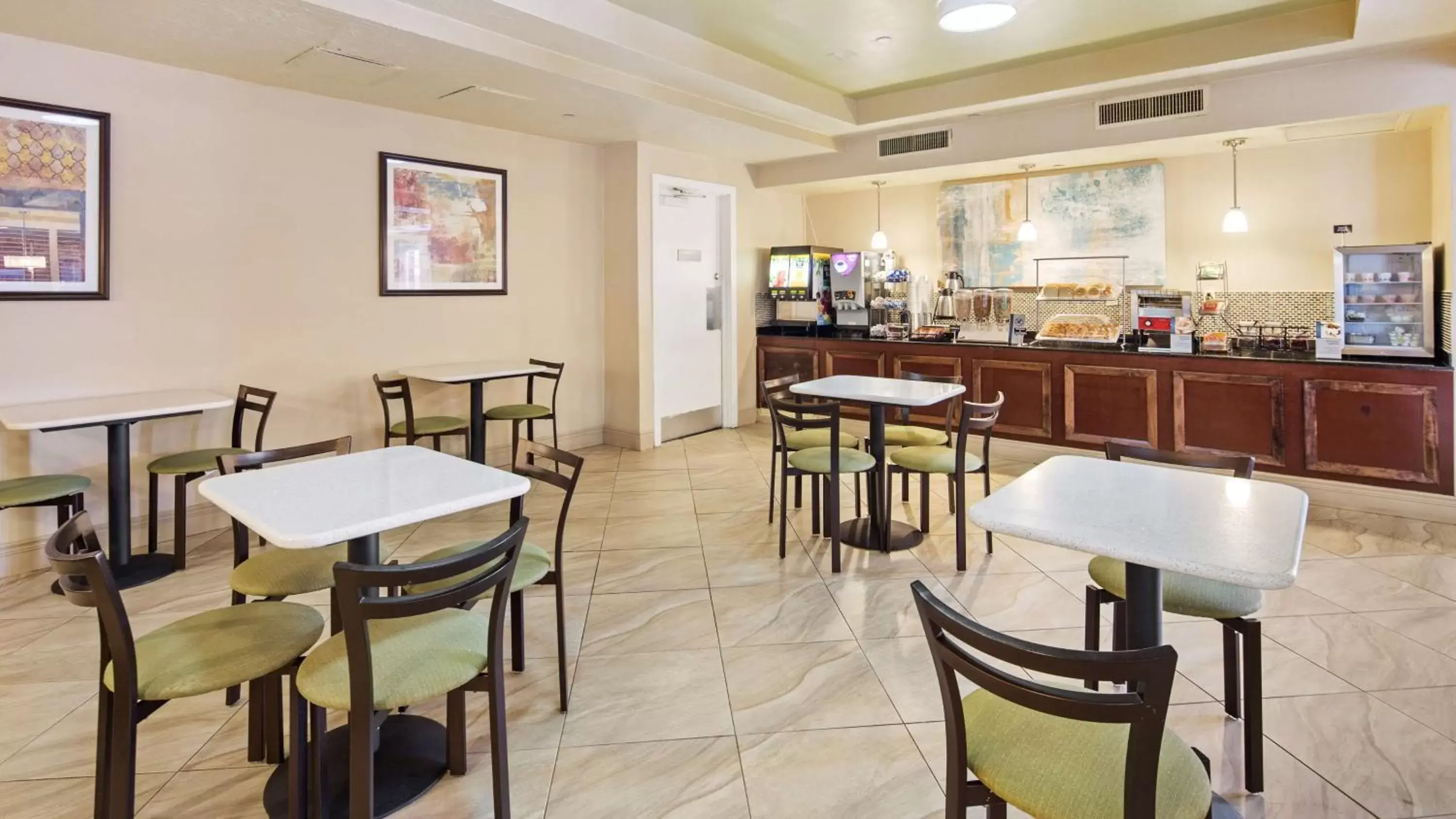 Restaurant/places to eat in Best Western Plus Deerfield Beach Hotel & Suites