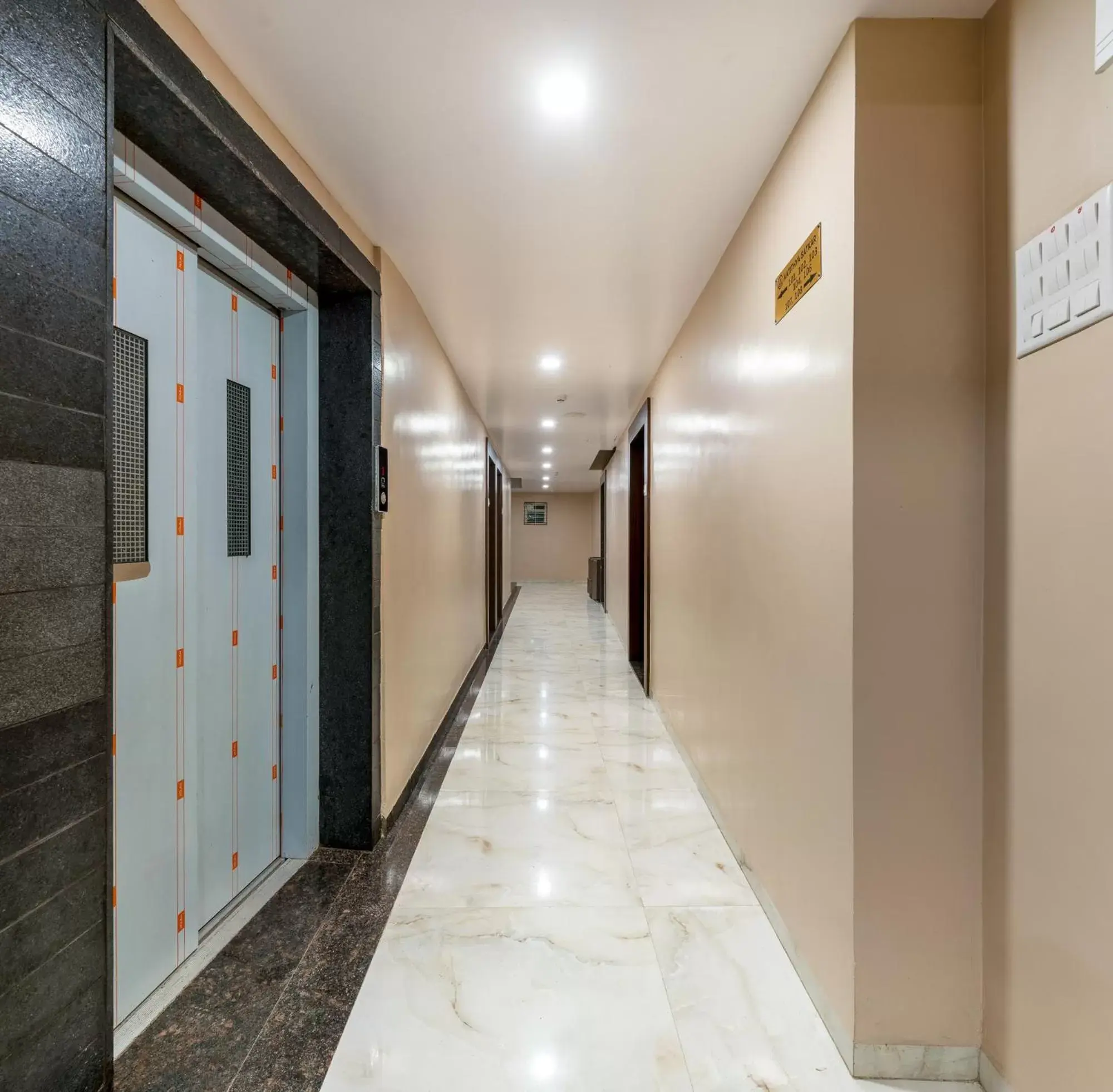 Property building in Hotel Aatithya Satkar Near Mahalaxmi Temple Property building in Hotel Aatithya Satkar Near Mahalaxmi Temple