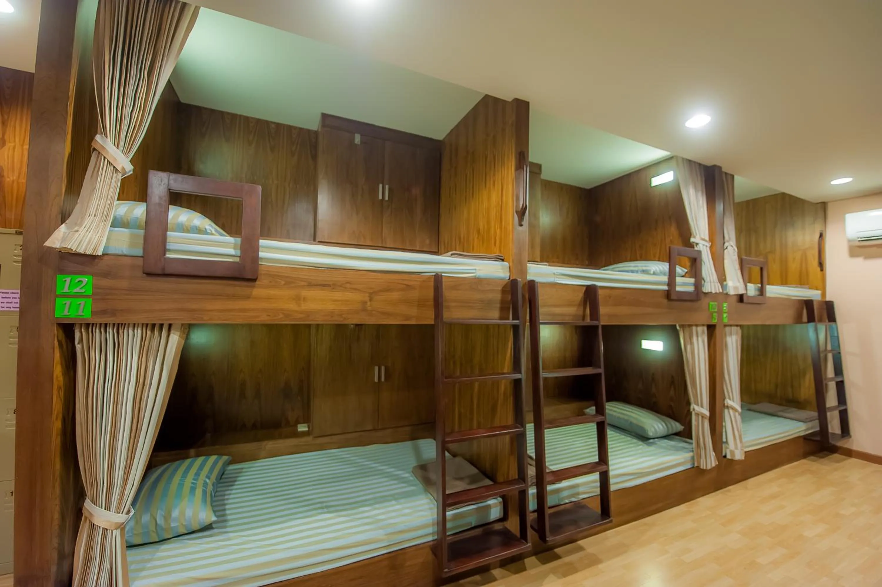 Bedroom in Full House