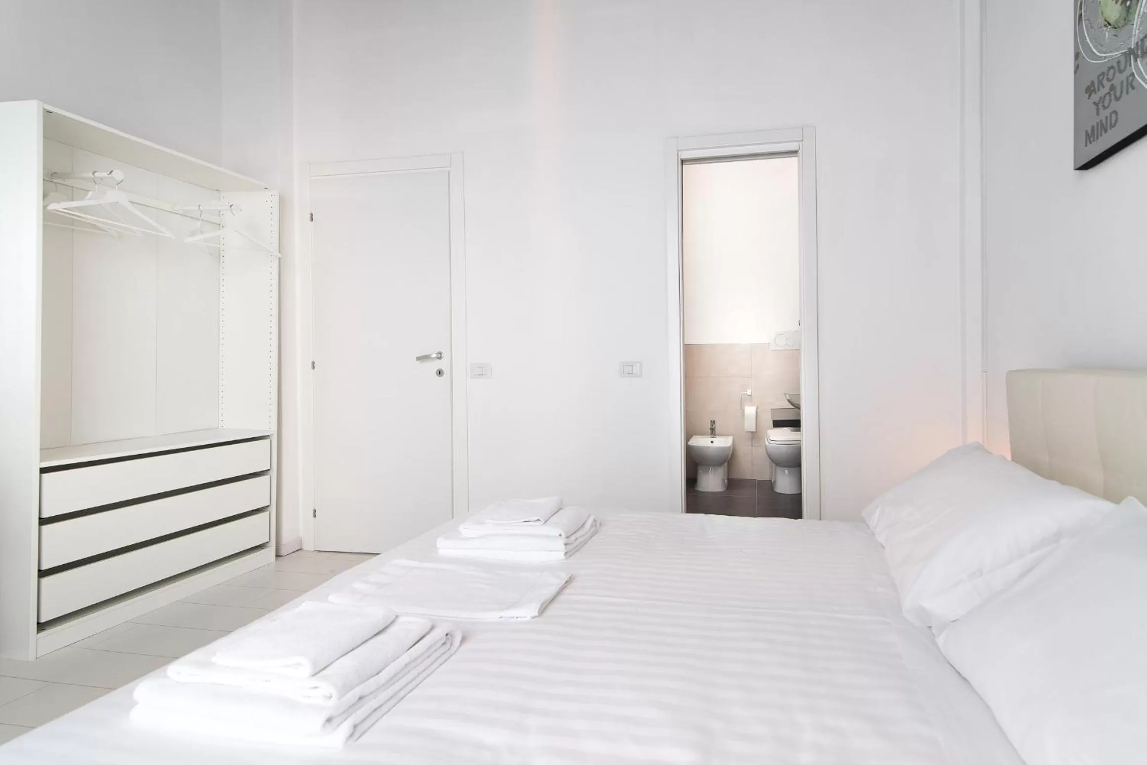 Bed in White Ostilia B&B