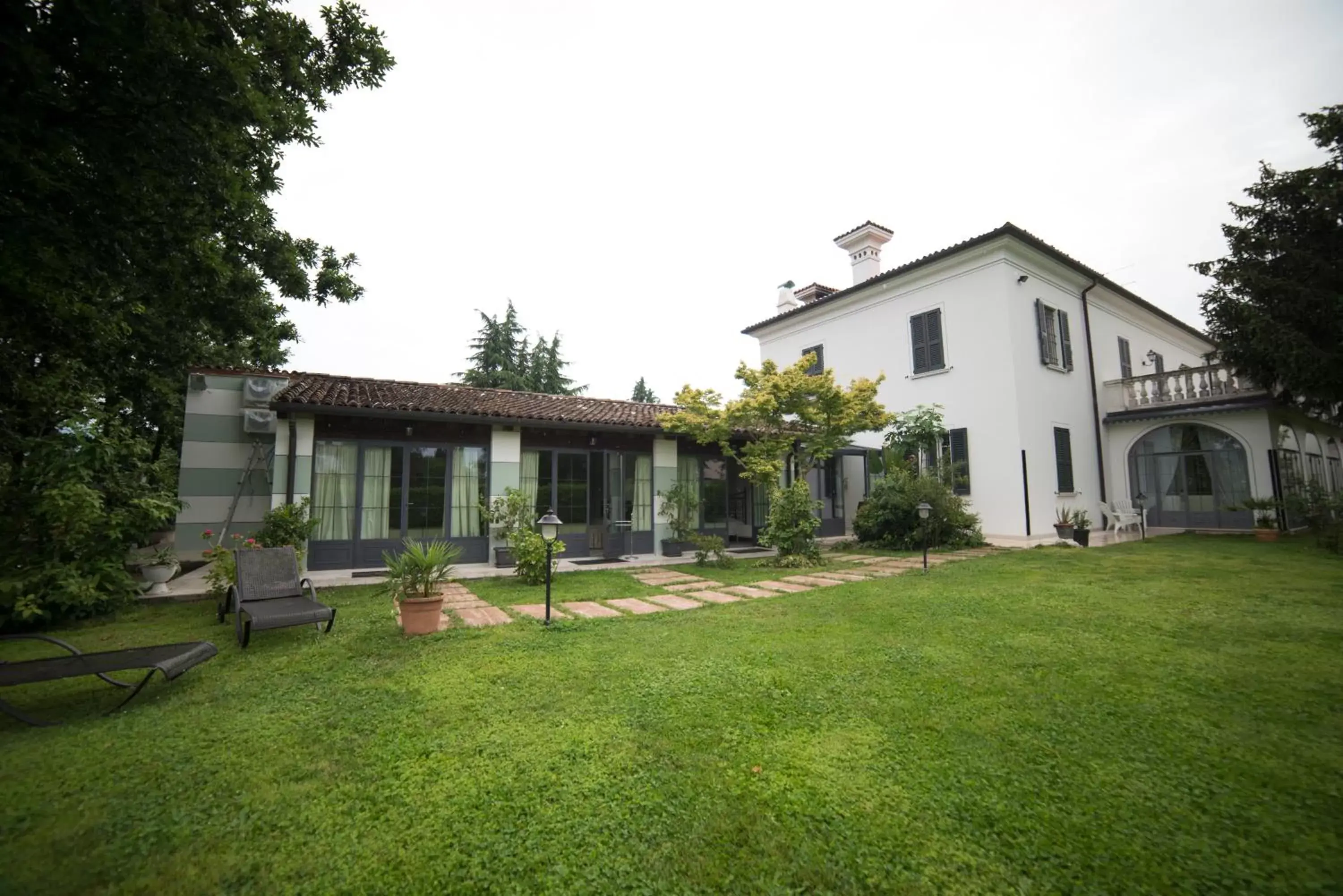 Property building, Garden in Villa Franca in Franciacorta