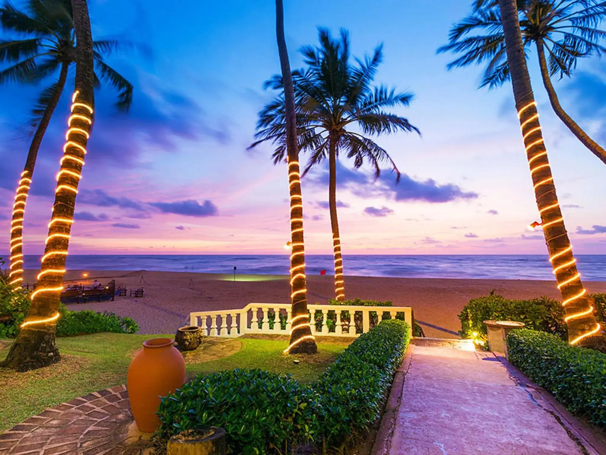 Beach in Mount Lavinia Beach Hotel