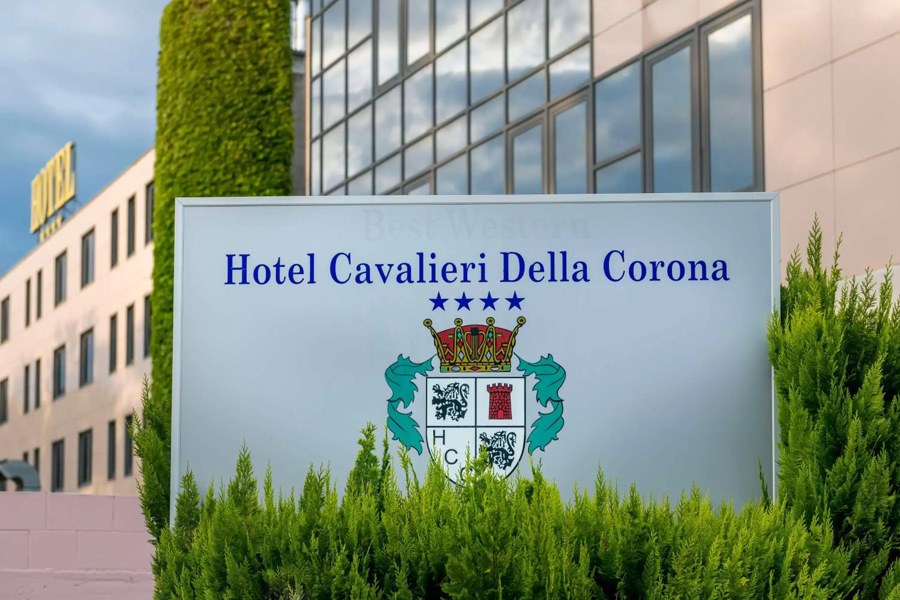 Property building, Property Logo/Sign in Best Western Cavalieri Della Corona