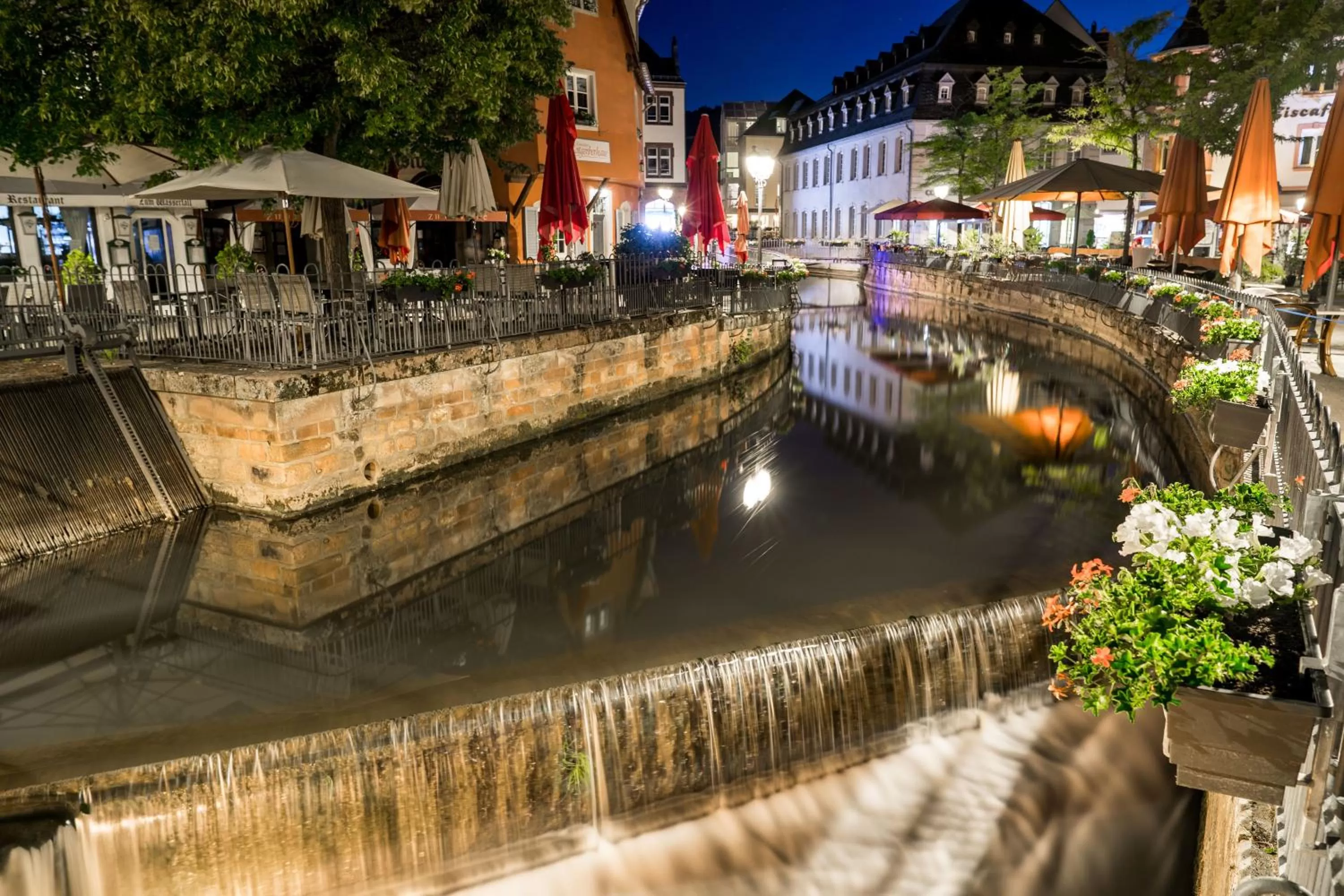 Nearby landmark in Saar Galerie