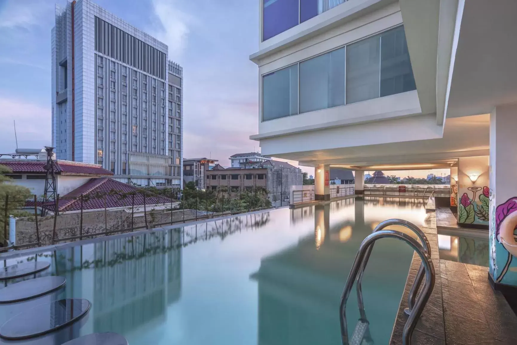 Pool view, Swimming Pool in Quest Hotel Darmo - Surabaya by ASTON