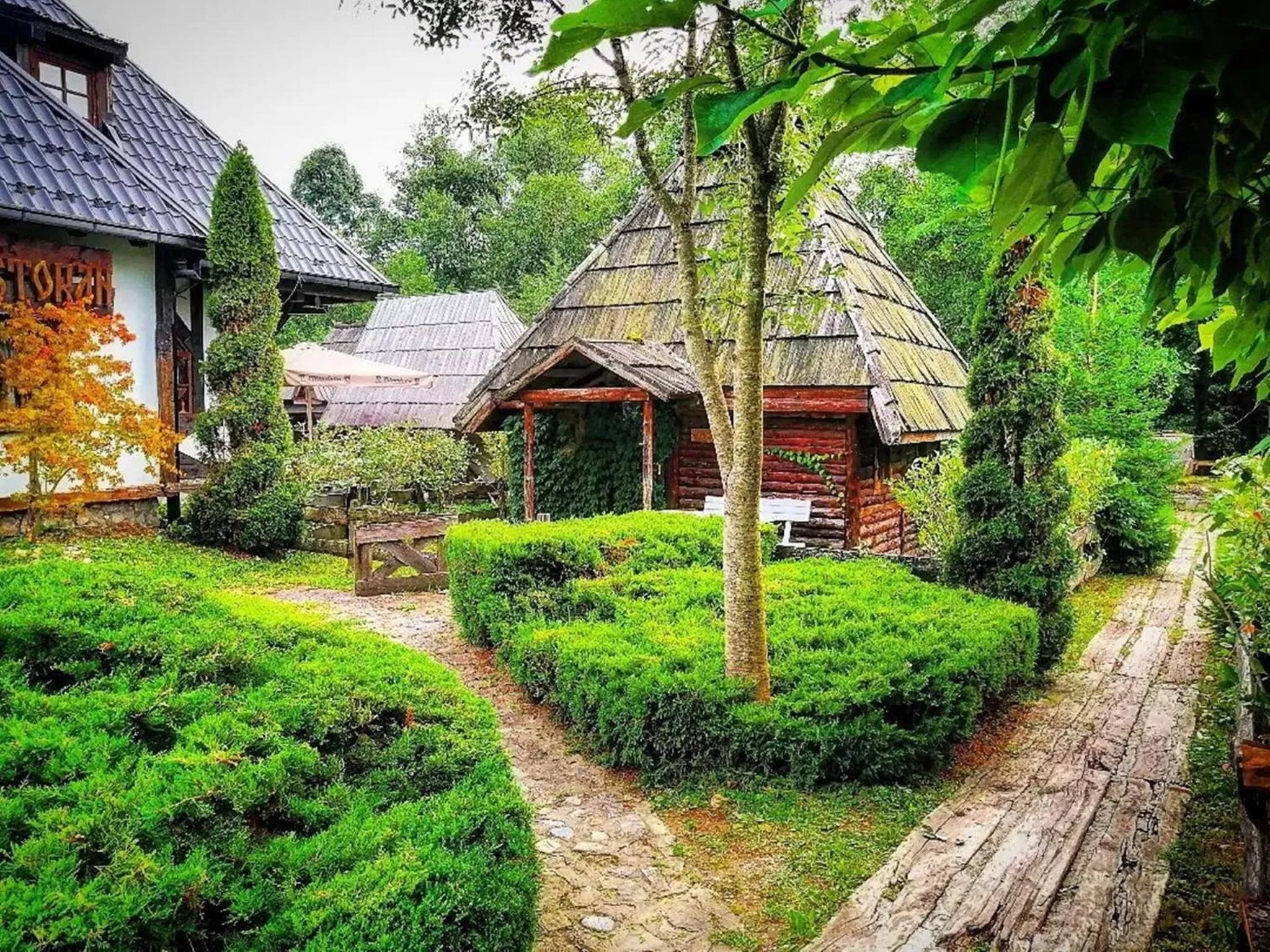 Garden view in Kraljevsko selo Kotromanićevo