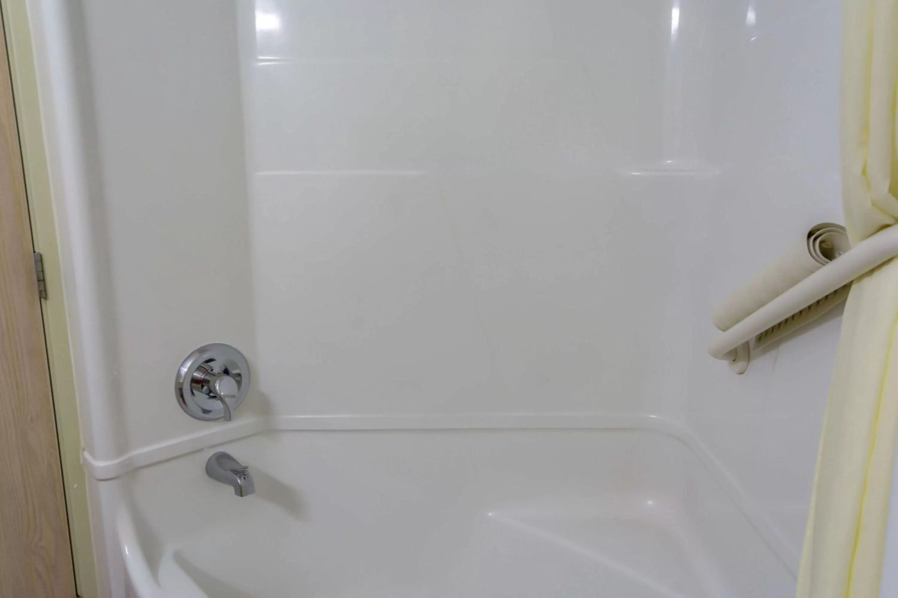 Bathroom in Motel 6-Redmond, OR