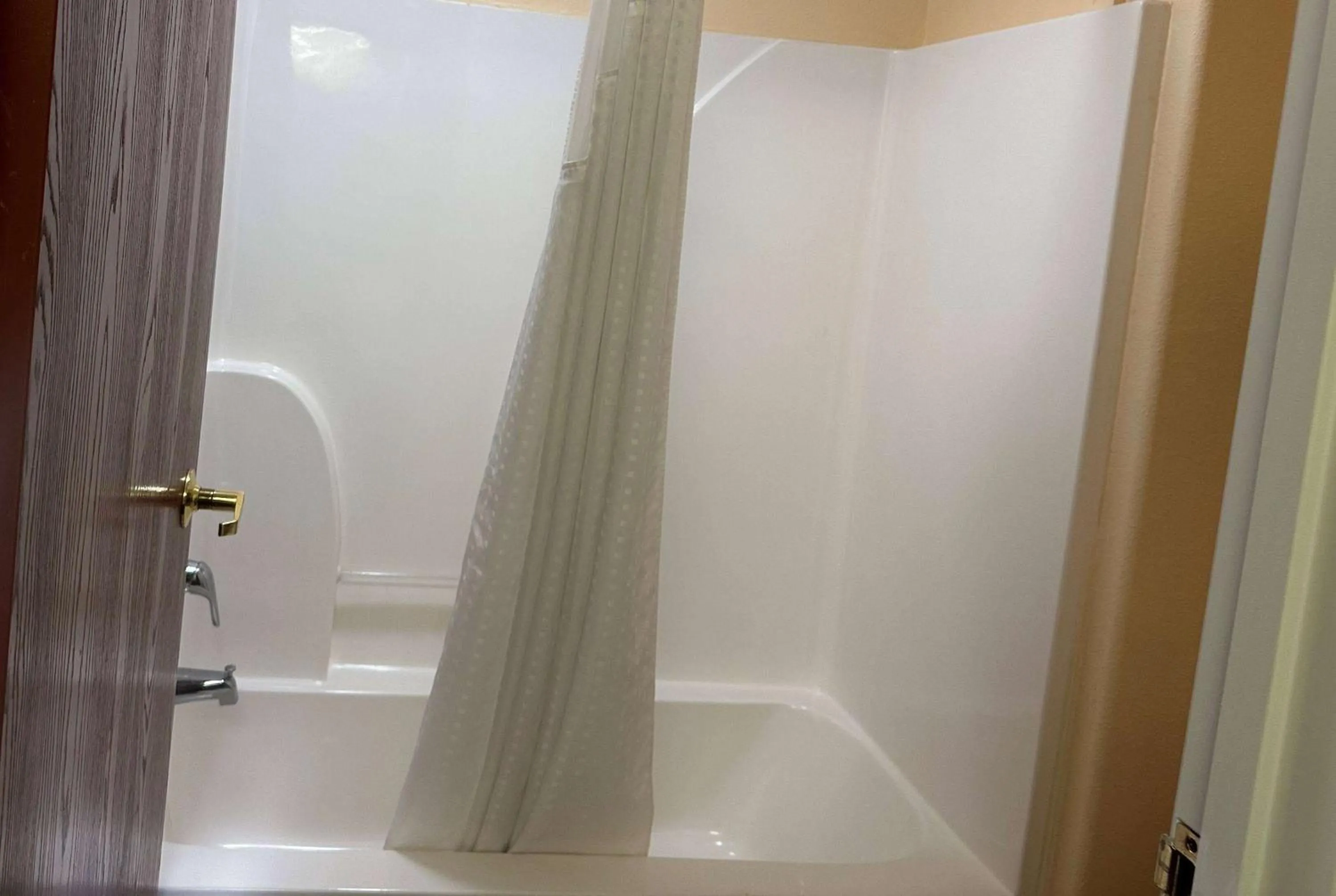 Bathroom in Days Inn & Suites by Wyndham Eunice